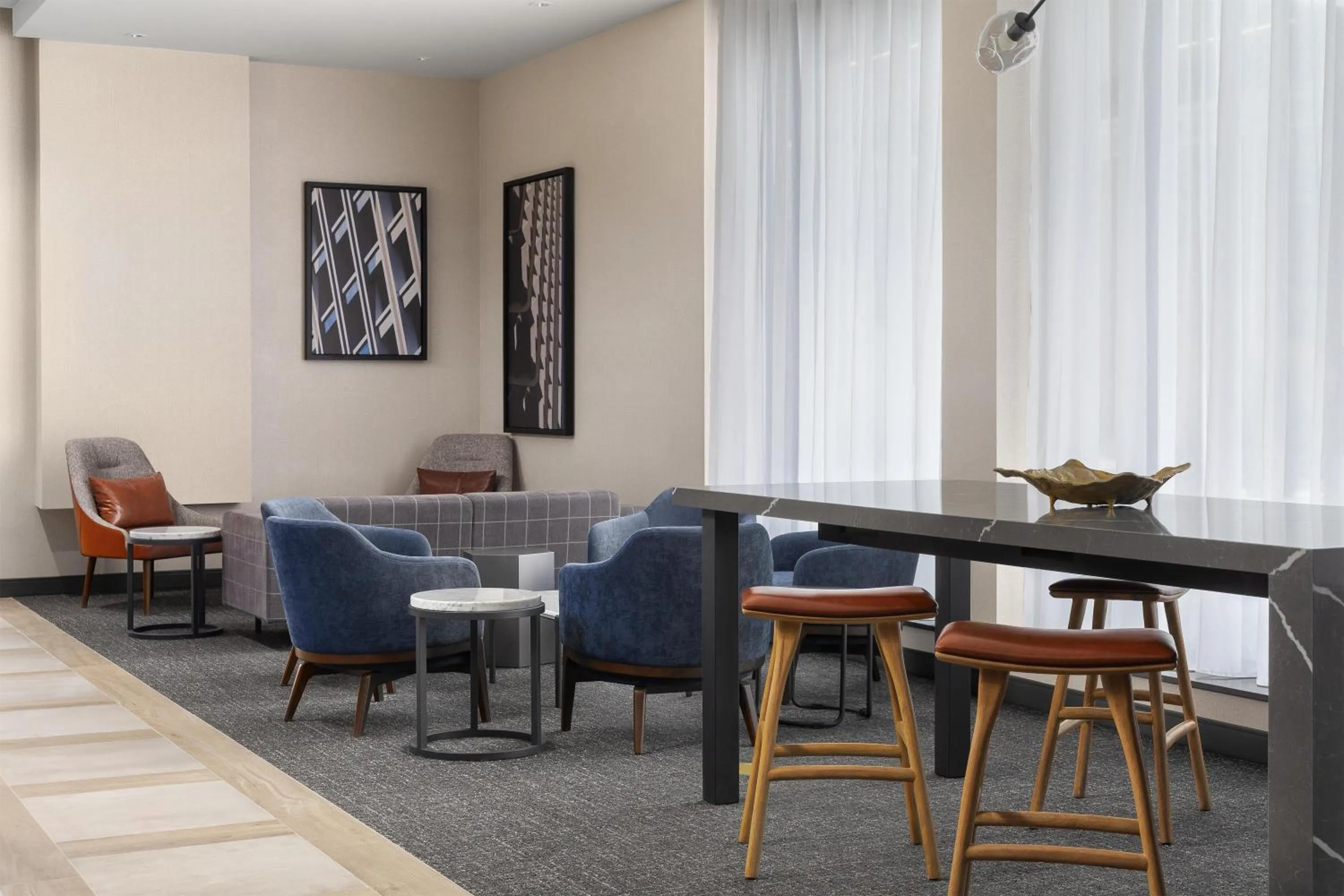 Restaurant/places to eat in Hyatt Place Toronto Airport