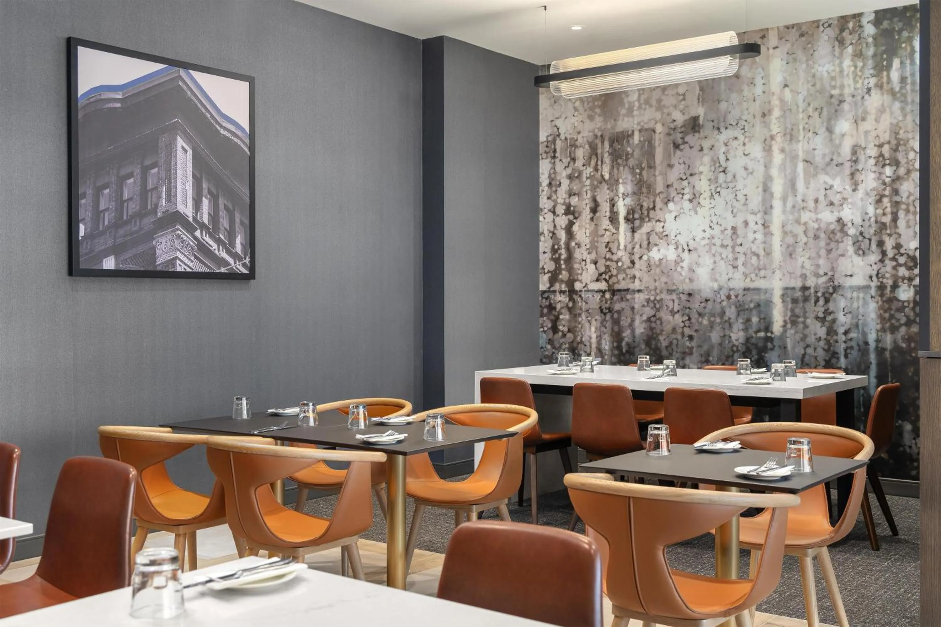 Restaurant/places to eat in Hyatt Place Toronto Airport