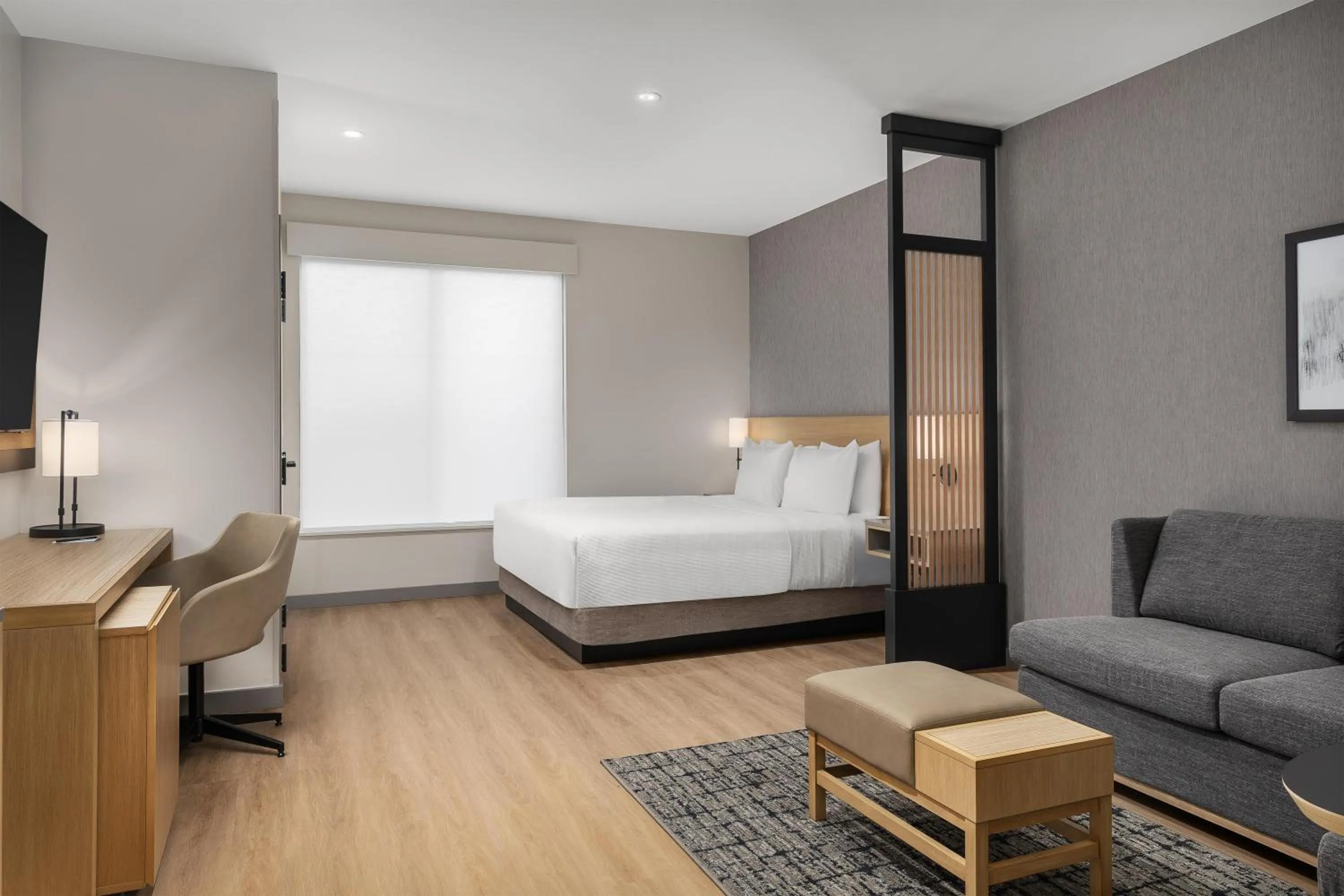 Bedroom, Bed in Hyatt Place Toronto Airport