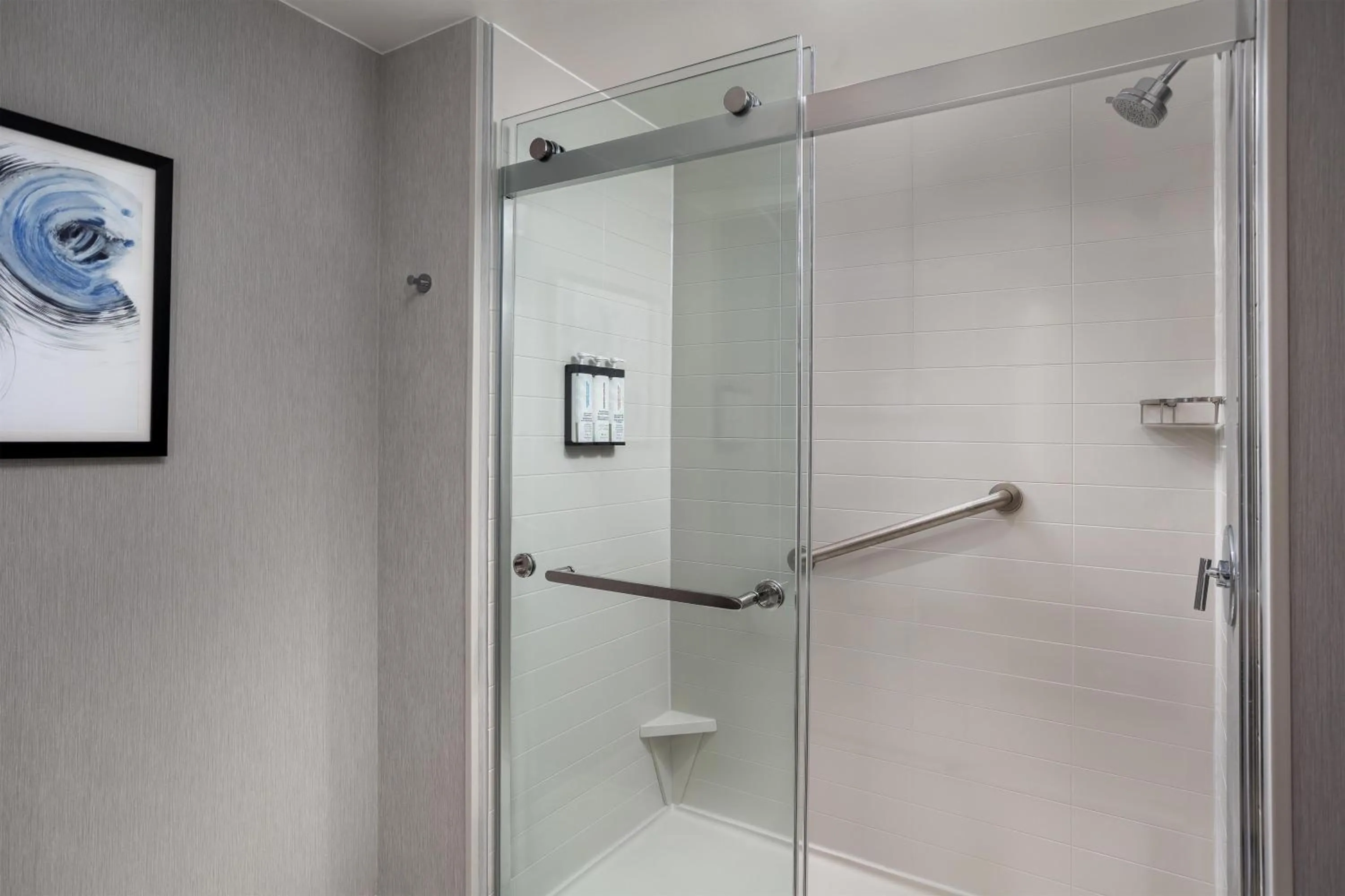 Bathroom in Hyatt Place Toronto Airport