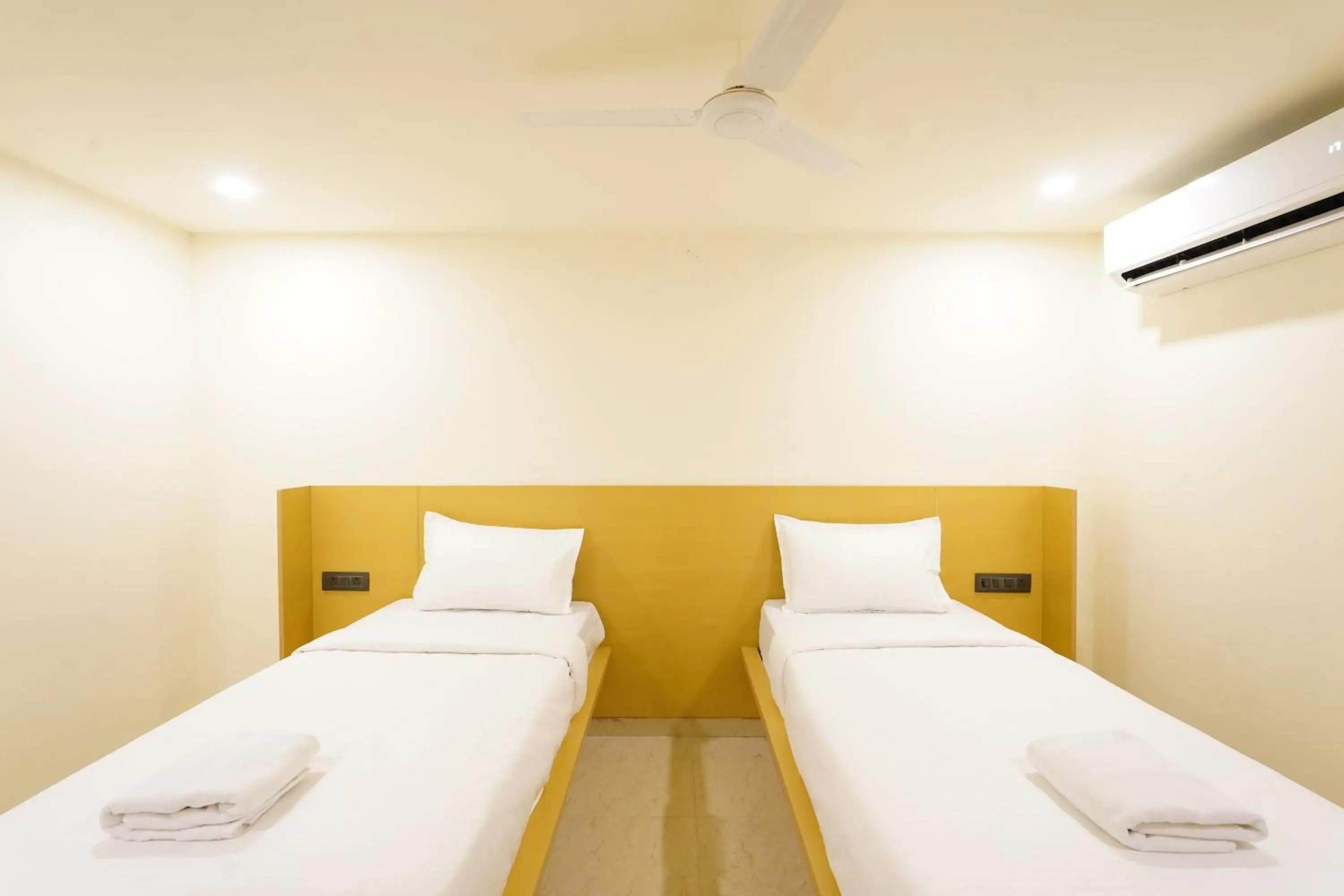 Deluxe Twin Room in Stayz Royale Hyderabad - Near LB Nagar Metro Deluxe Twin Room in Stayz Royale Hyderabad - Near LB Nagar Metro