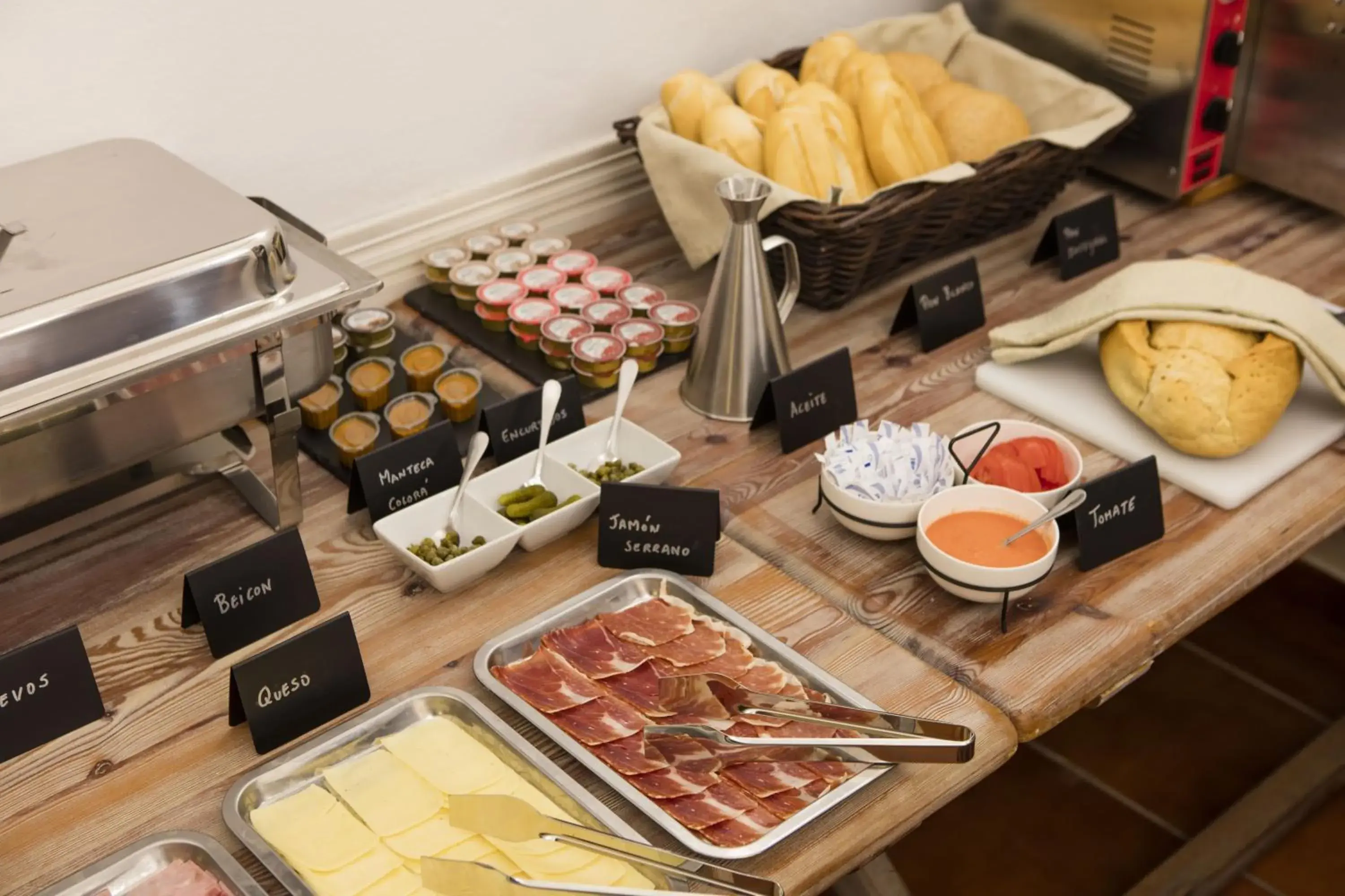 Buffet breakfast in Hotel Tugasa Sierra y Cal Buffet breakfast in Hotel Tugasa Sierra y Cal