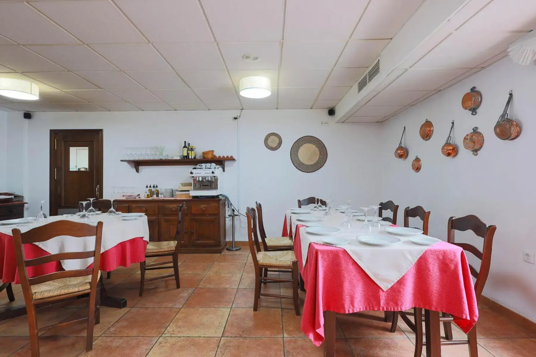 Restaurant/places to eat in Hotel Tugasa Sierra y Cal Restaurant/places to eat in Hotel Tugasa Sierra y Cal