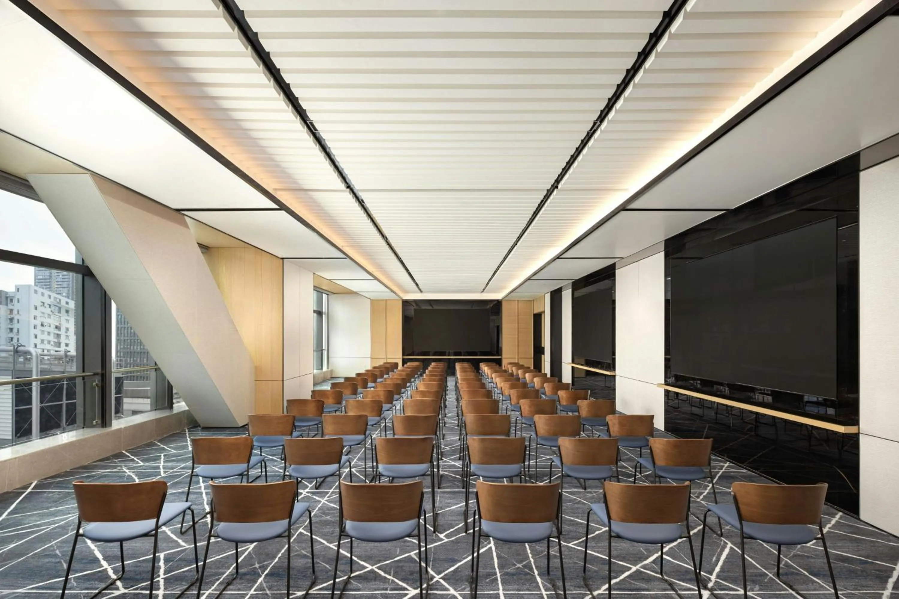 Meeting/conference room in Four Points by Sheraton Wuhan Hankou