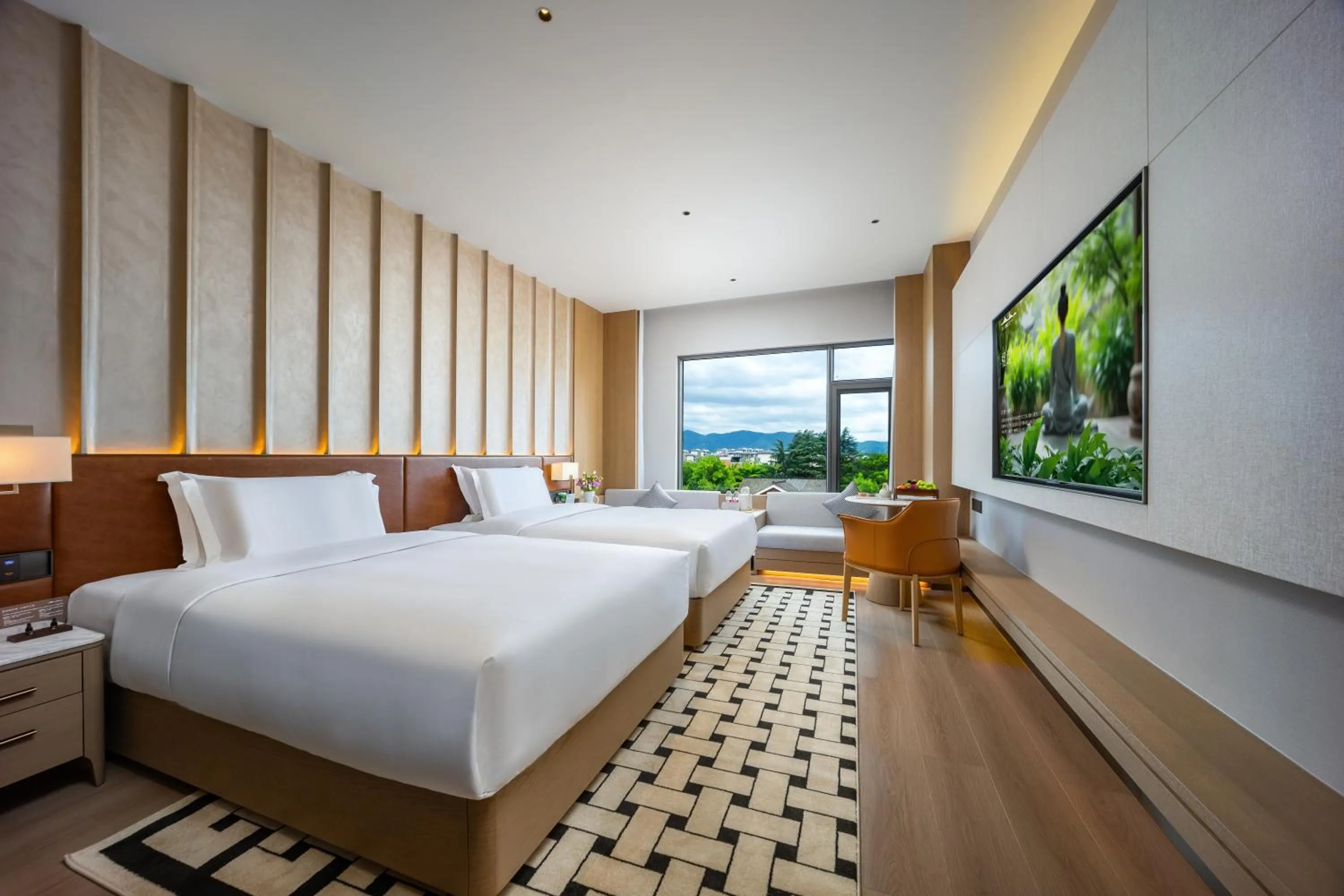 Deluxe Twin Room in Healing Mind International Hotel Kunming Dianchi Grand View Park Fuhai Metro Station Branch
