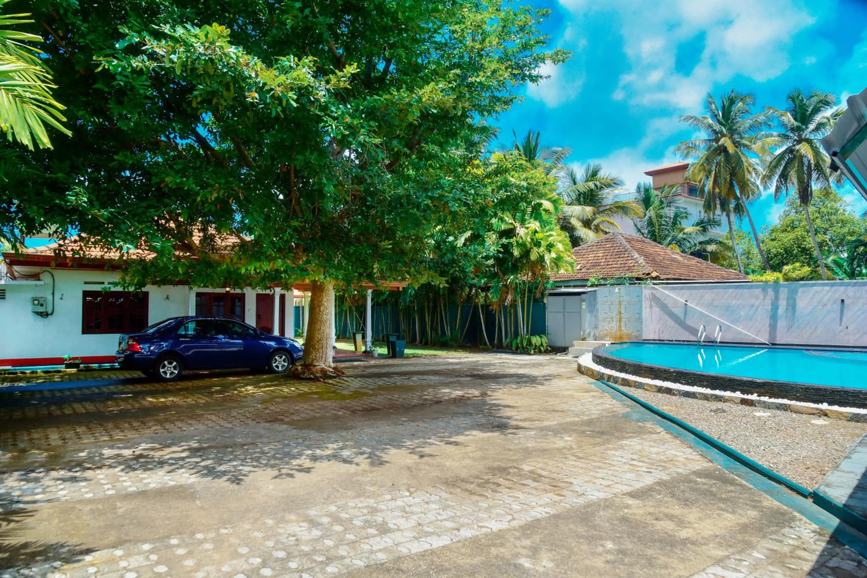 Garden in Villa Thotiya