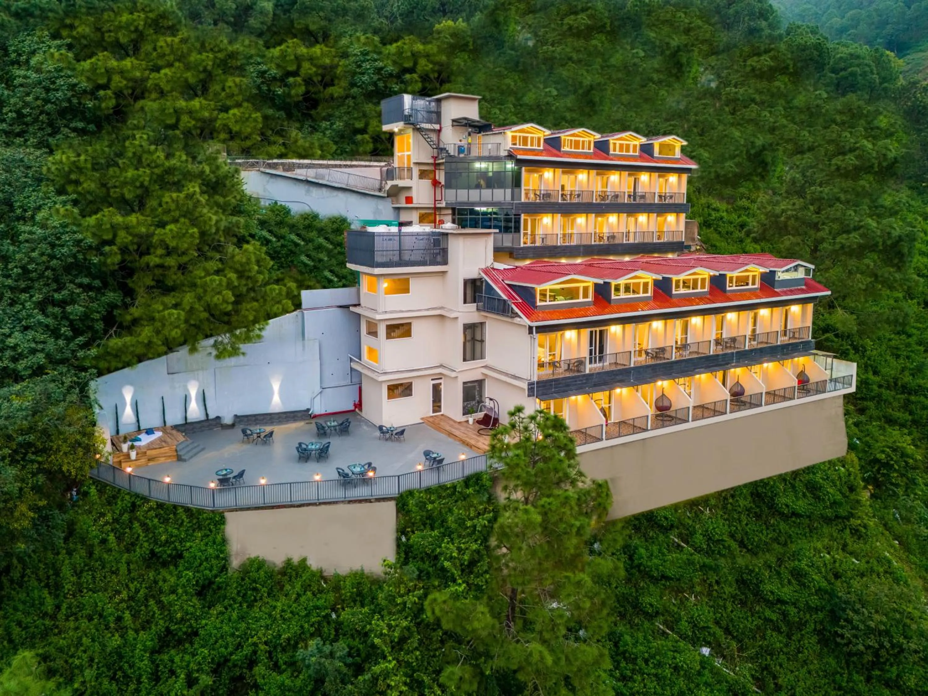Sterling Ameris Kasauli