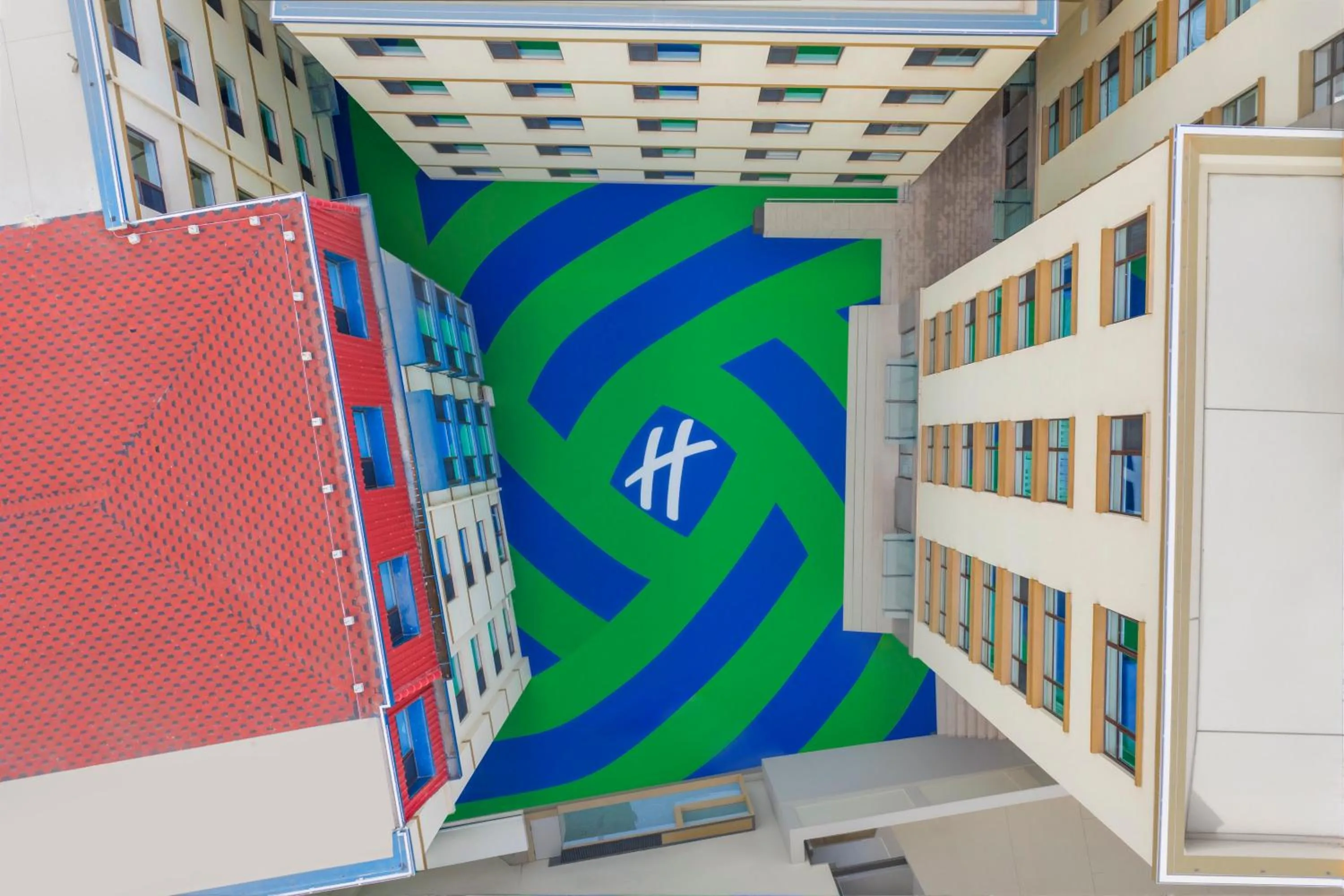 Property building in Holiday Inn Express Qingdao Downtown by IHG