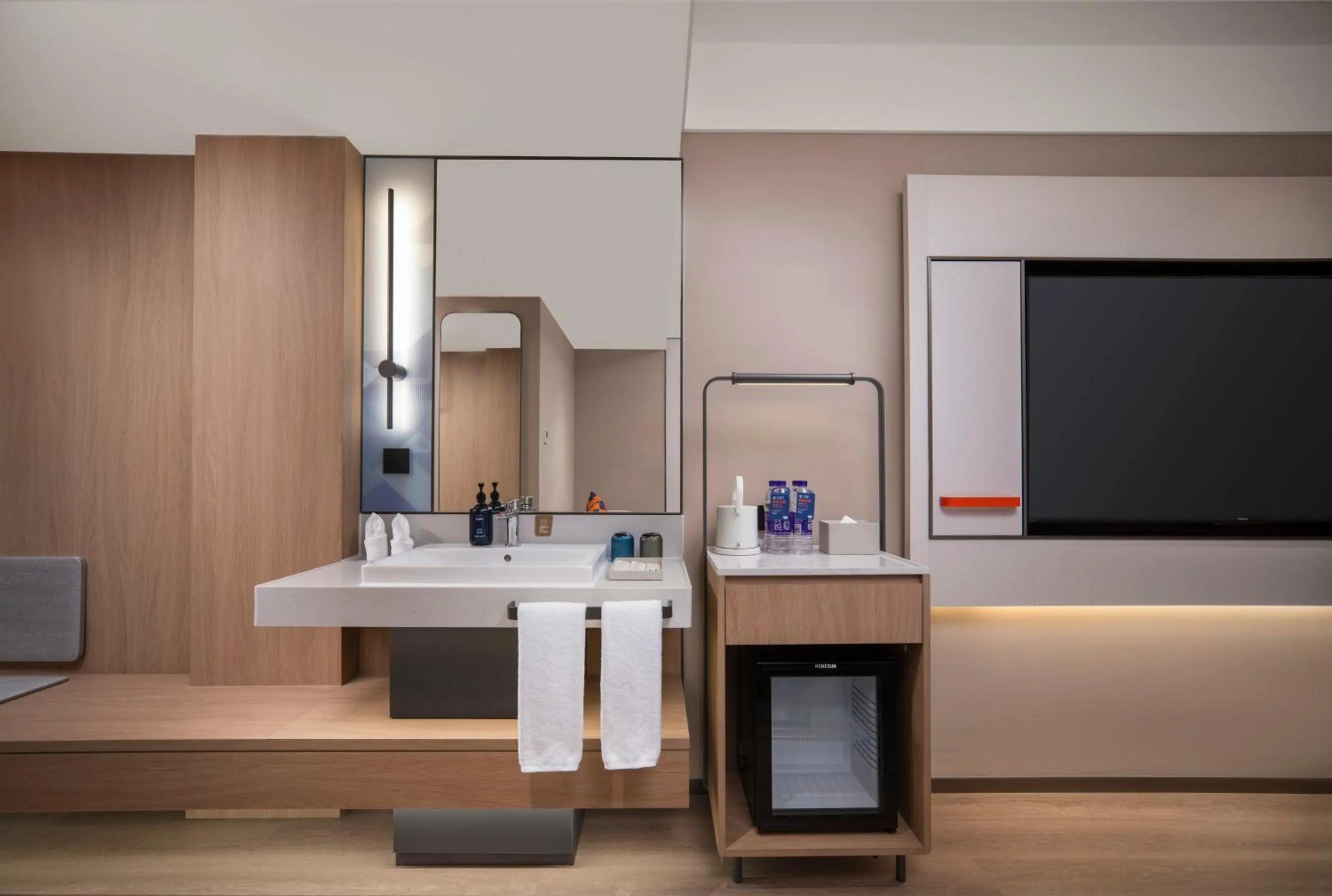 Photo of the whole room in Holiday Inn Express Qingdao Downtown by IHG