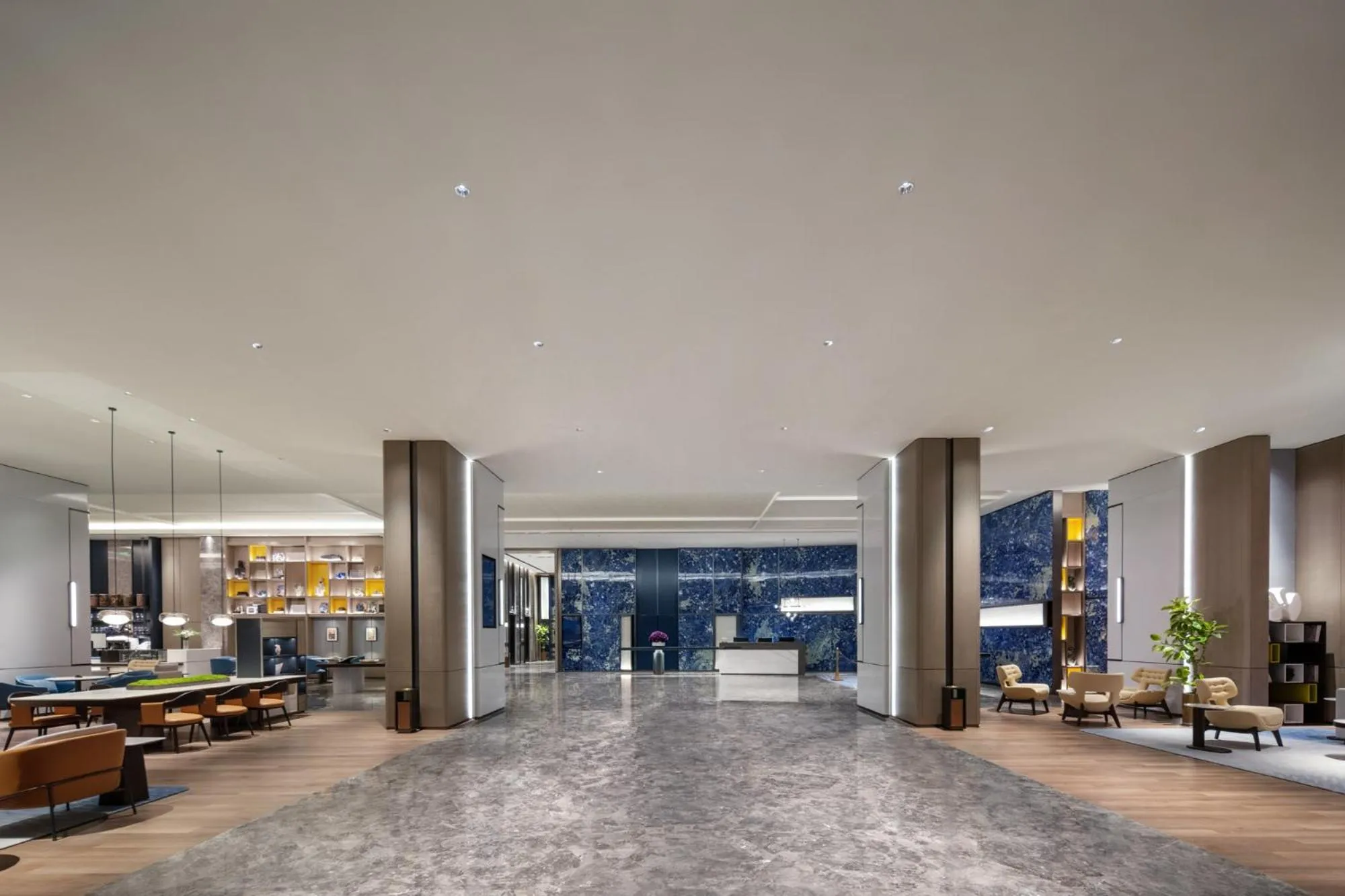 Lobby or reception in Crowne Plaza Weihai Binhai by IHG