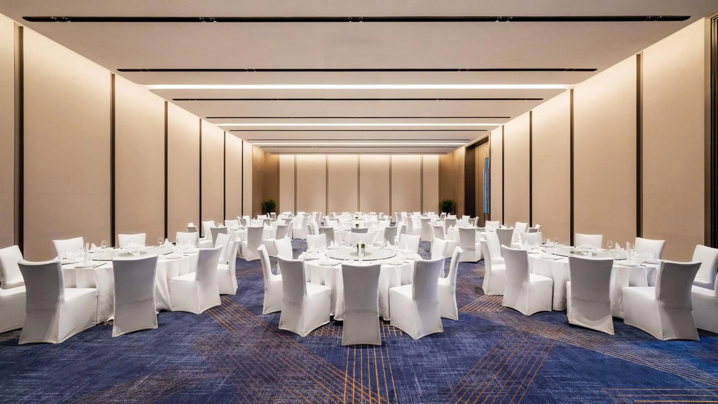 Banquet/Function facilities in Crowne Plaza Weihai Binhai by IHG