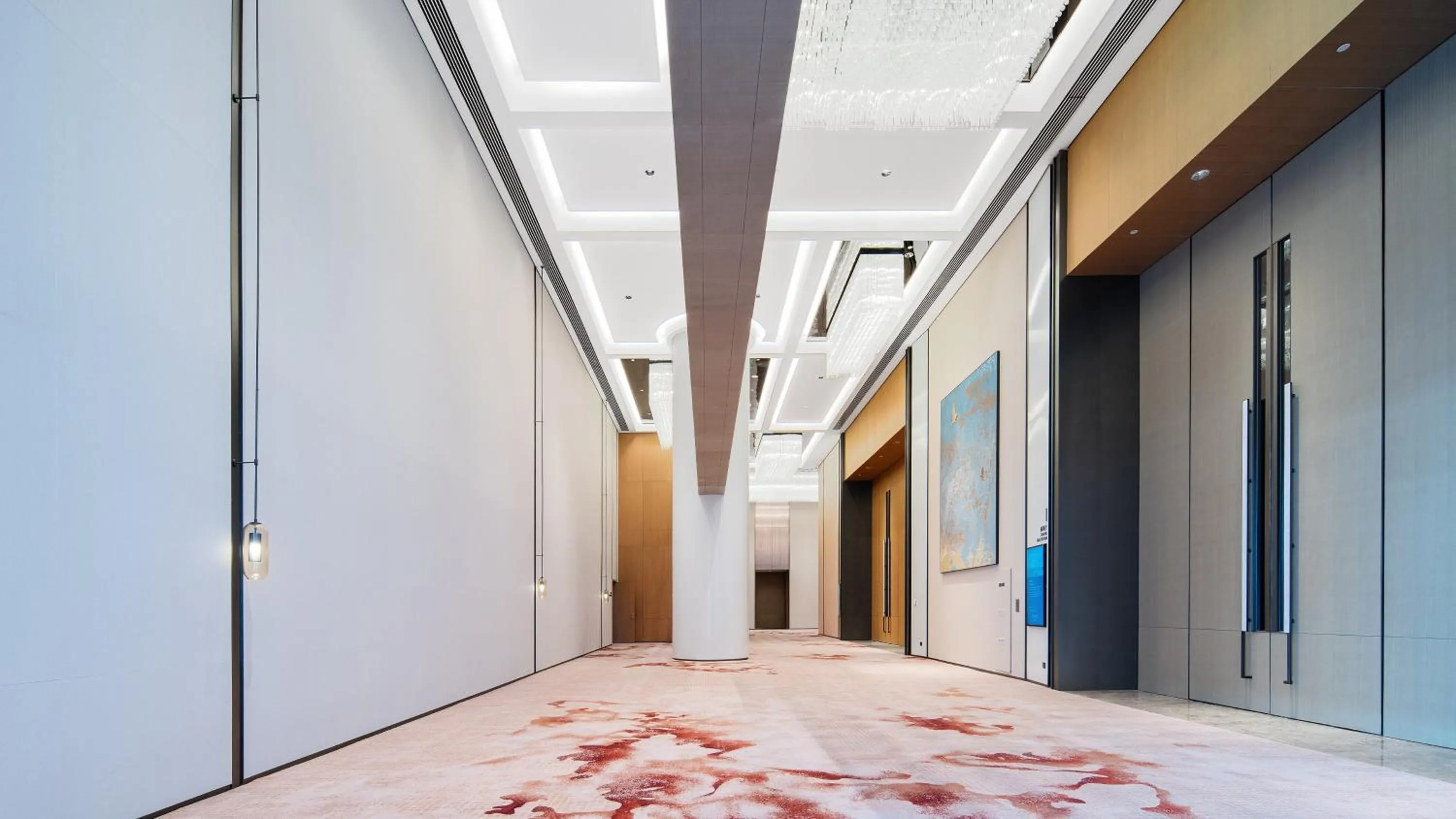 Meeting/conference room in Crowne Plaza Weihai Binhai by IHG