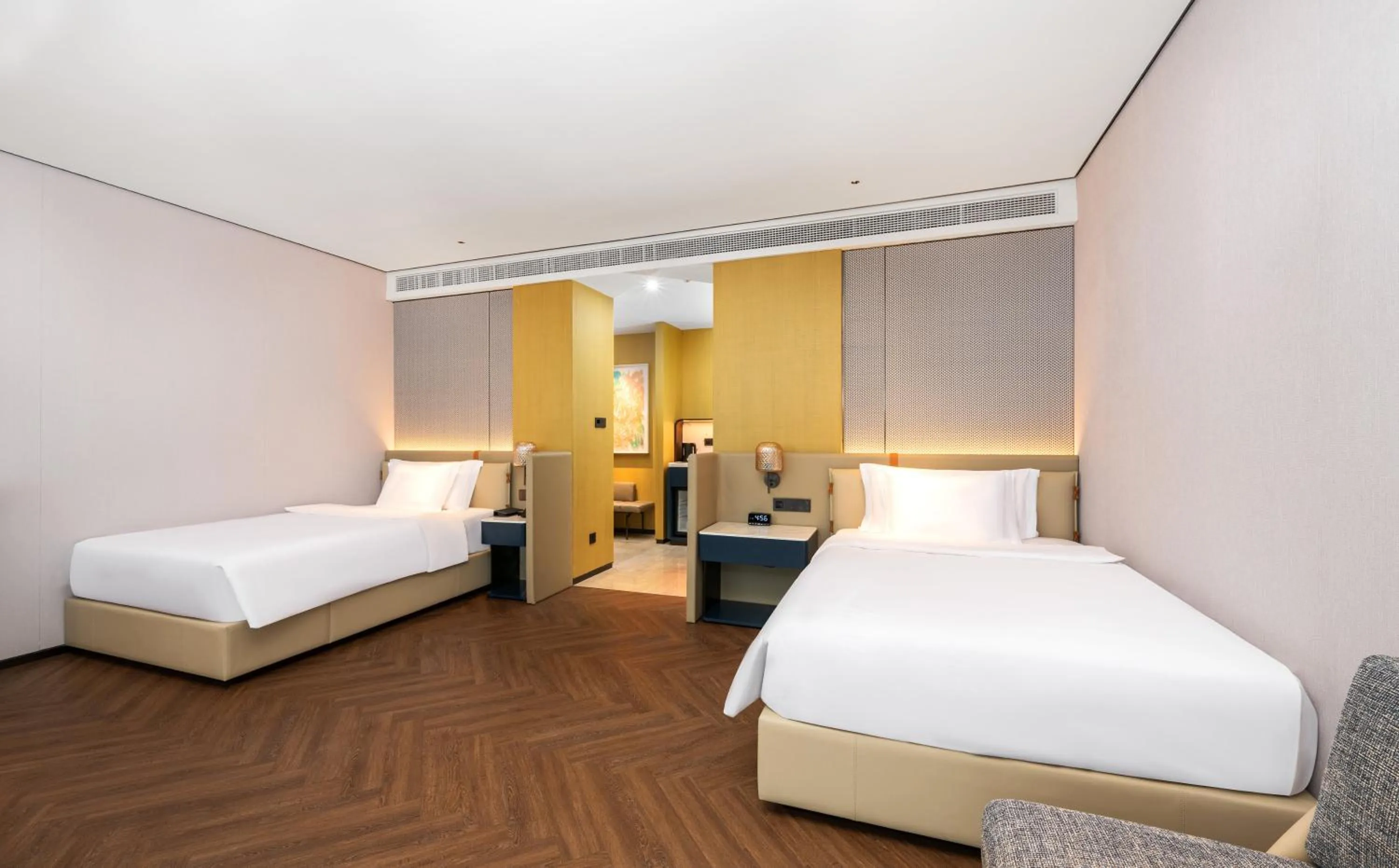 Photo of the whole room, Bed in Crowne Plaza Weihai Binhai by IHG