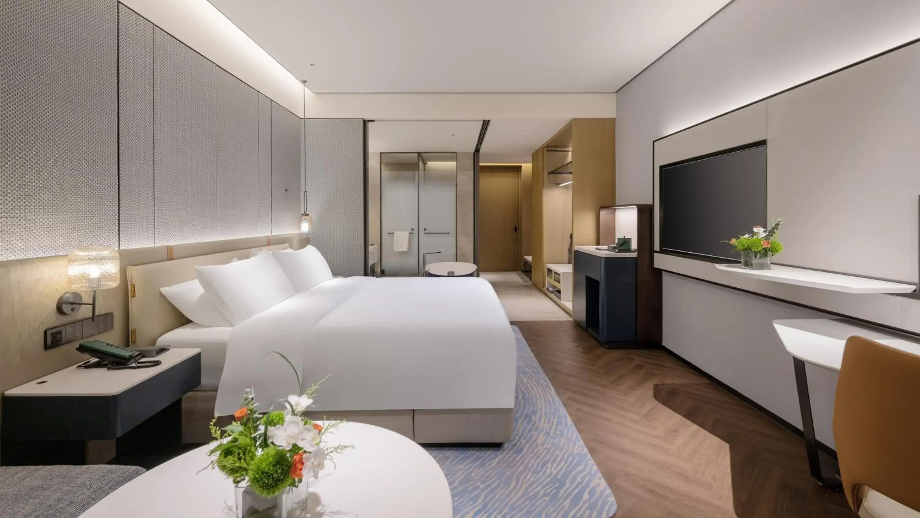 Standard King Room in Crowne Plaza Weihai Binhai by IHG Standard King Room in Crowne Plaza Weihai Binhai by IHG