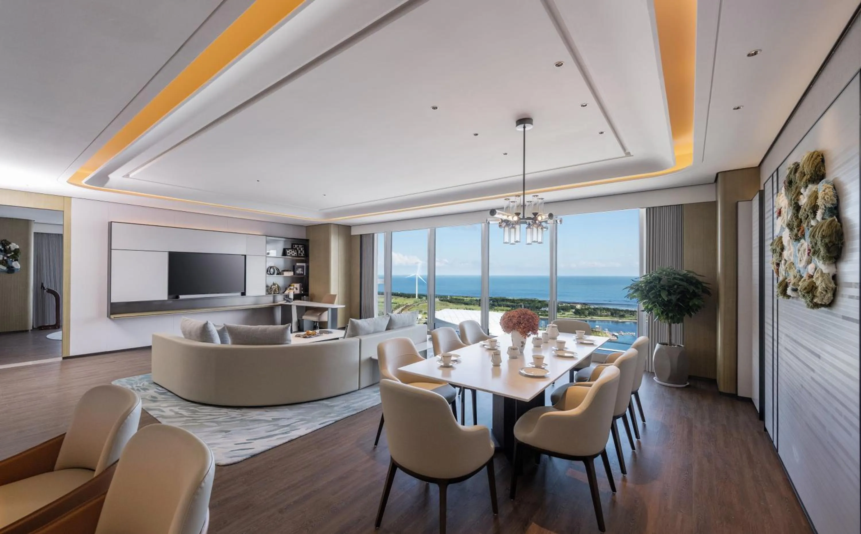 Photo of the whole room in Crowne Plaza Weihai Binhai by IHG