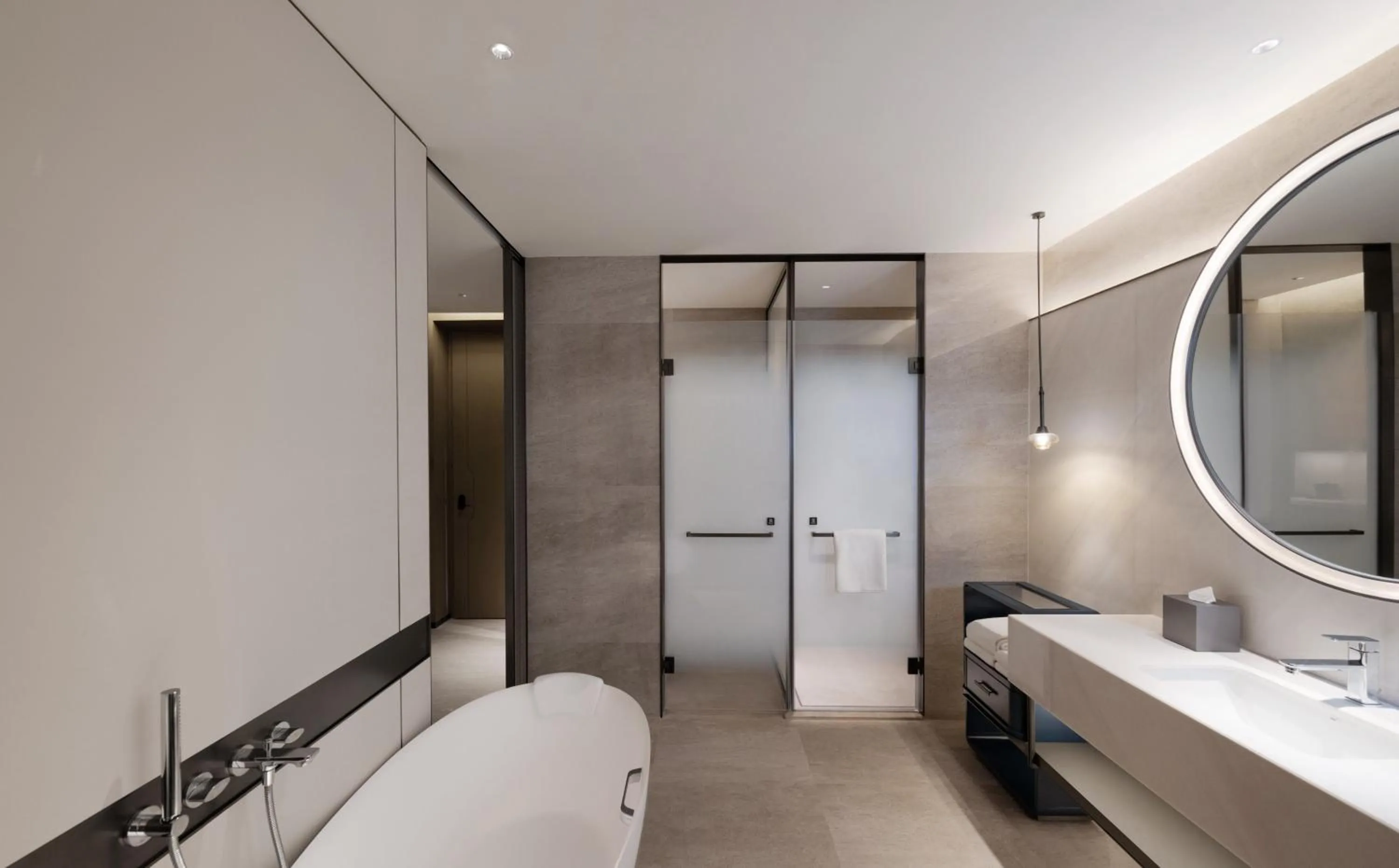 Photo of the whole room in Crowne Plaza Weihai Binhai by IHG