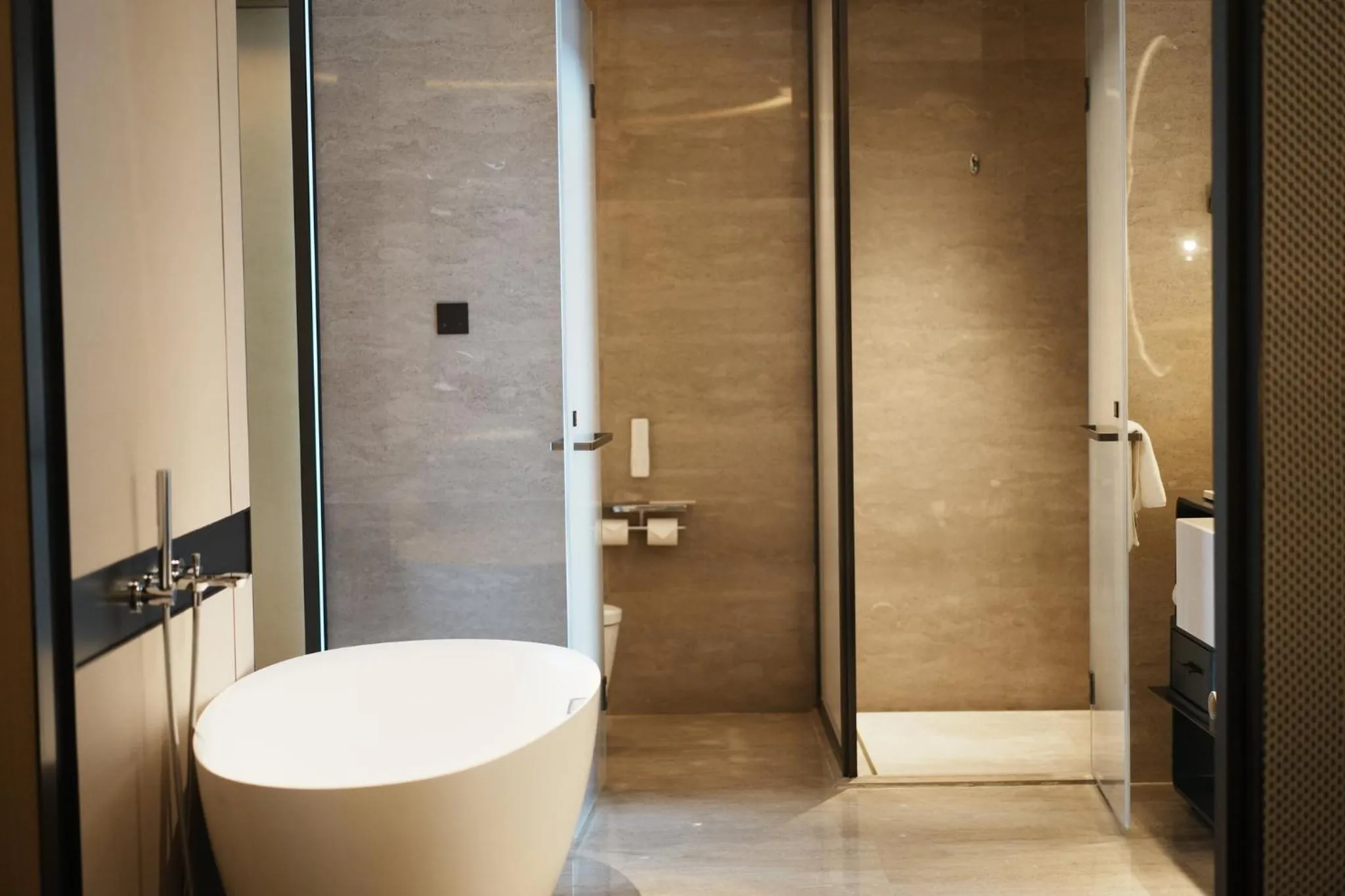 Bathroom in Crowne Plaza Weihai Binhai by IHG