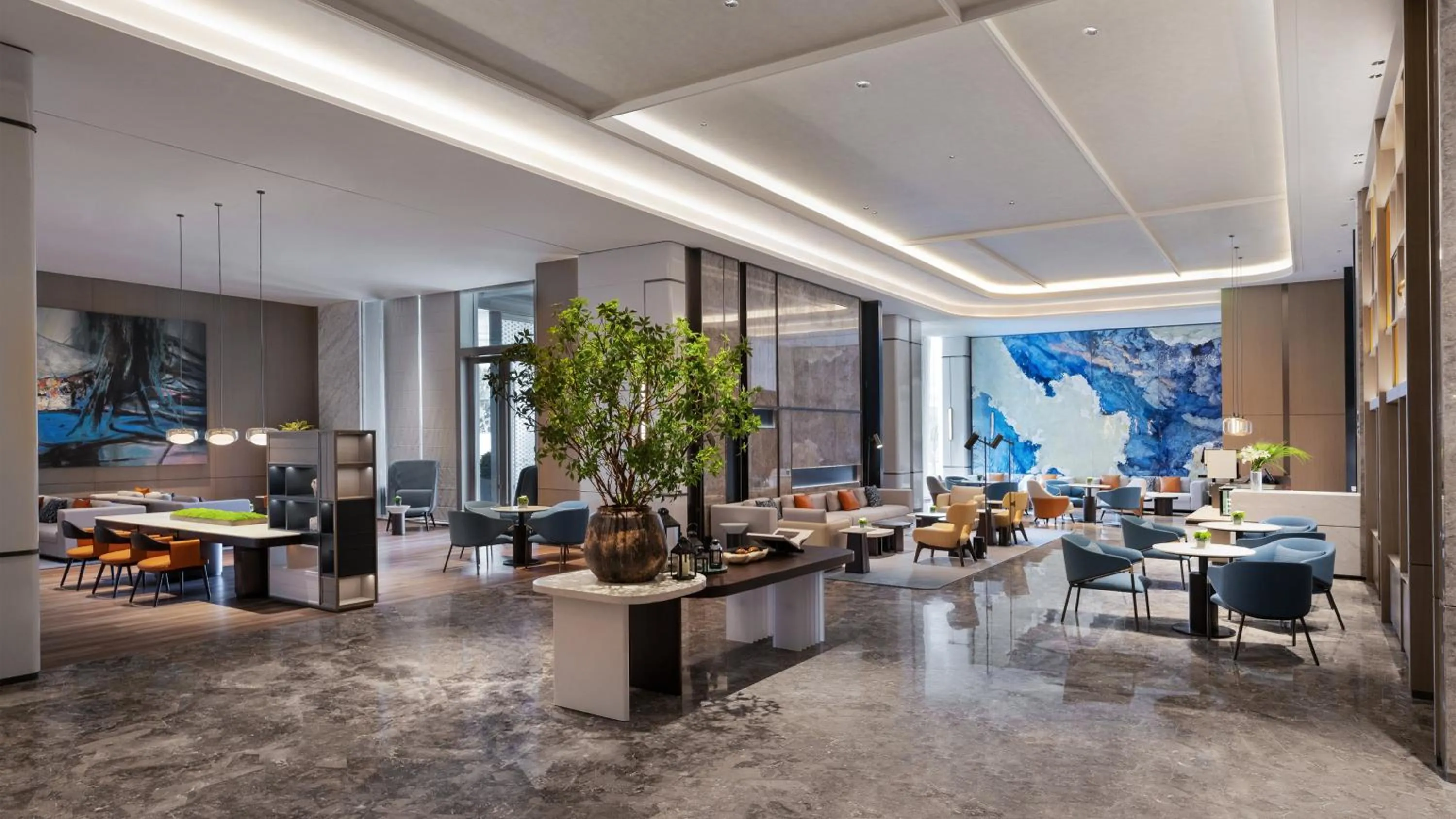 Lounge or bar in Crowne Plaza Weihai Binhai by IHG