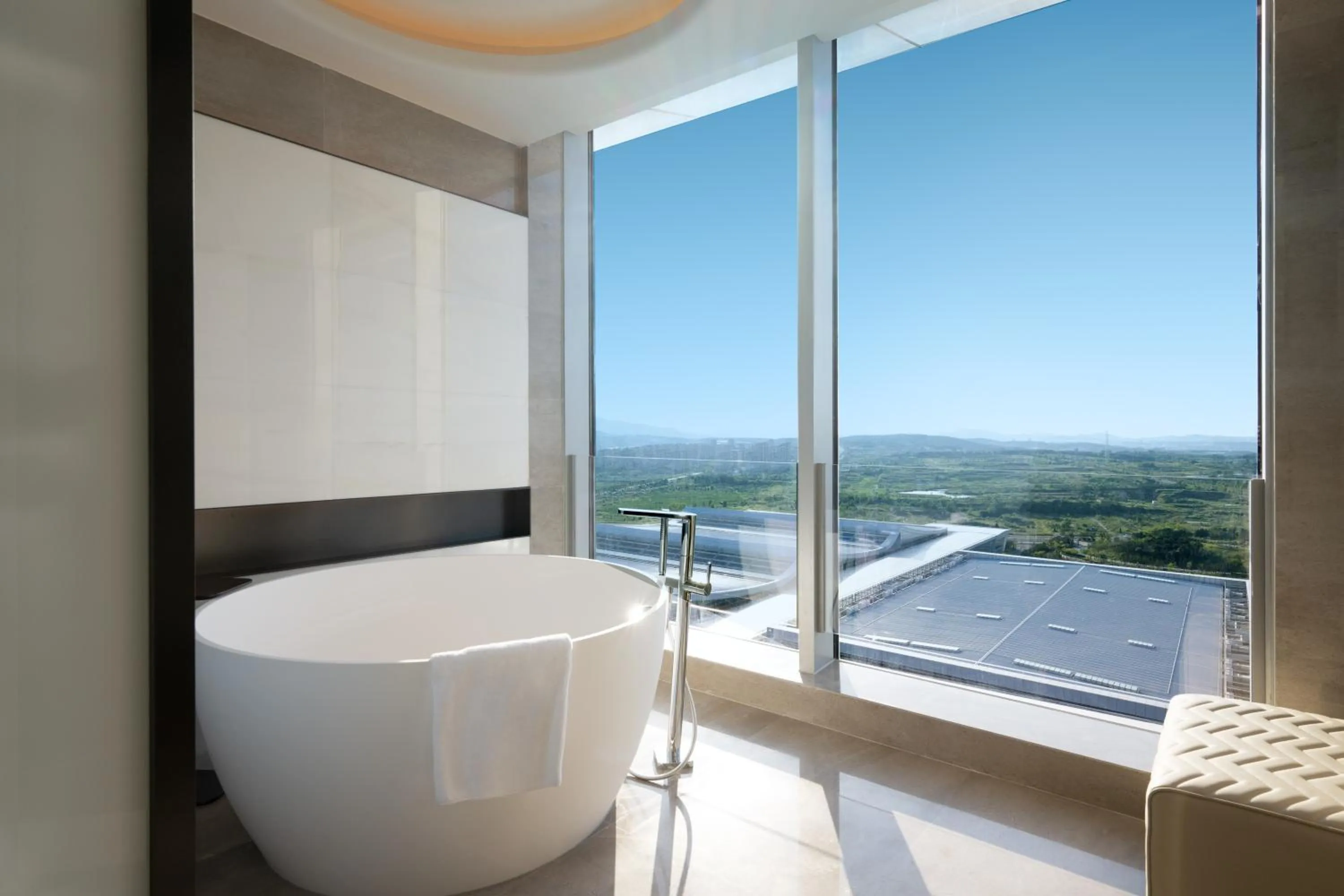 Crowne Plaza Weihai Binhai by IHG