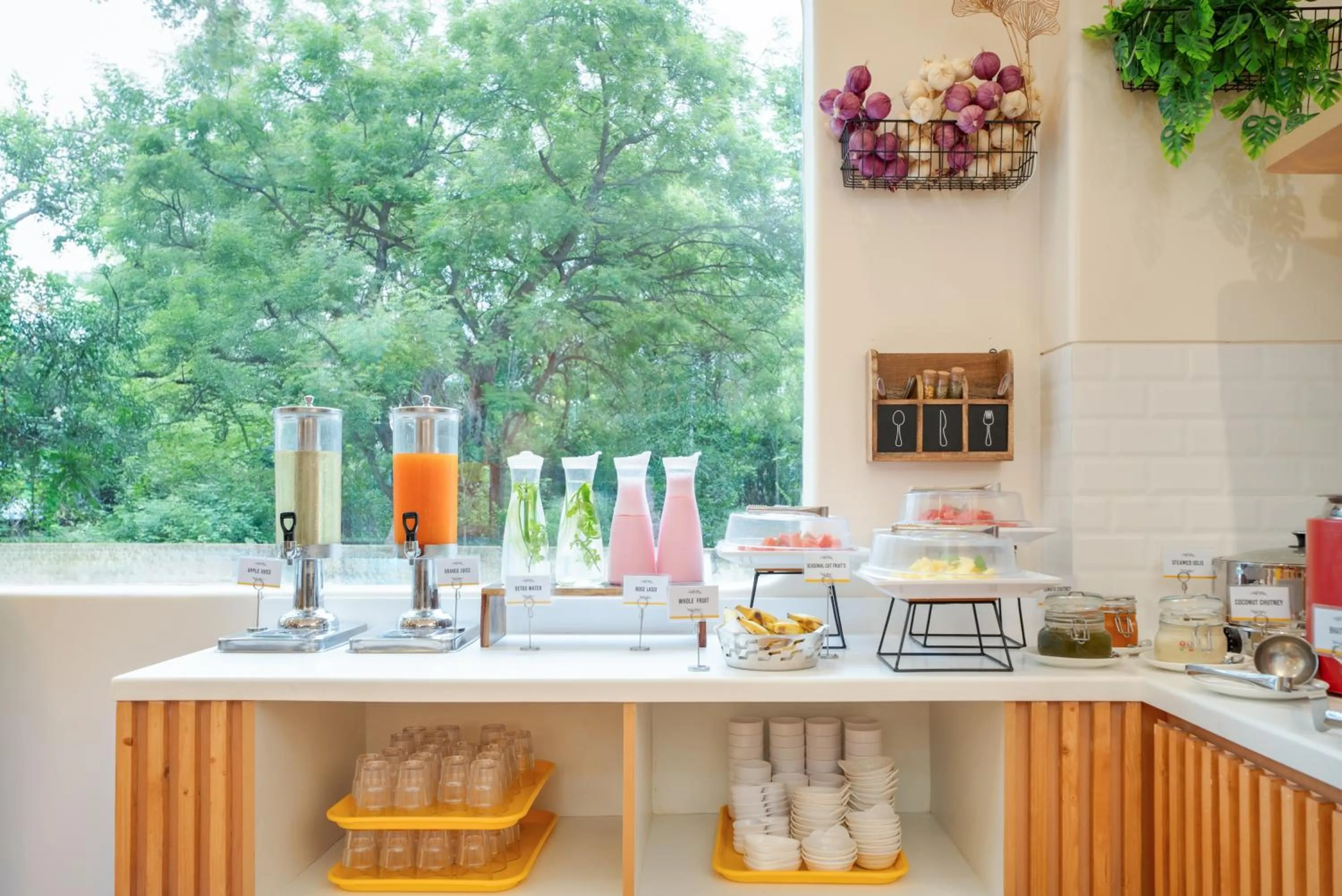 Restaurant/places to eat in Bloom Hotel - Kakinada