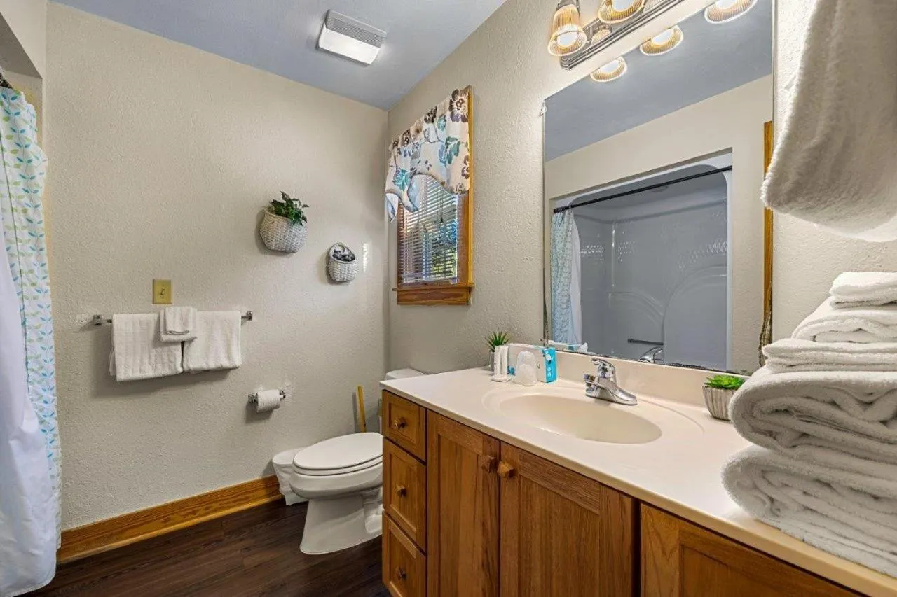 Poplar Point Condo Unit 12A