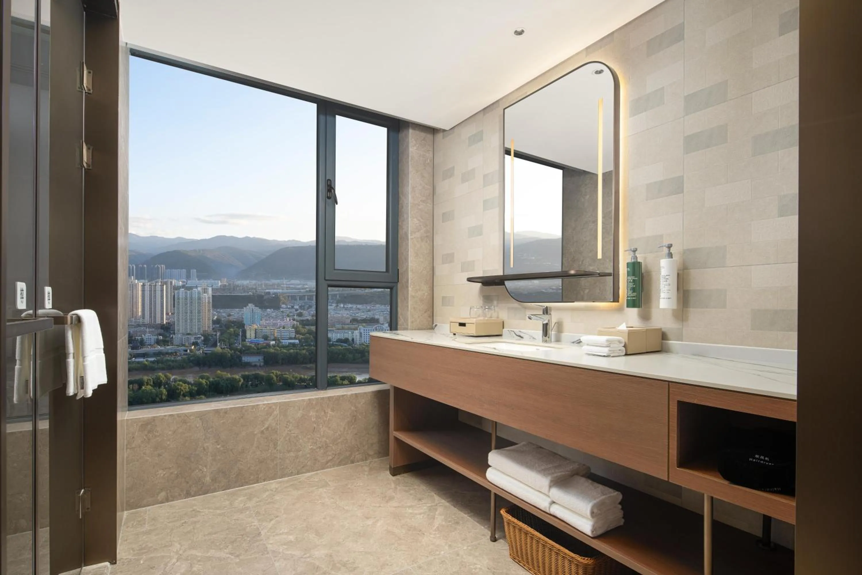 Bathroom in Hilton Garden Inn Lanzhou Anning