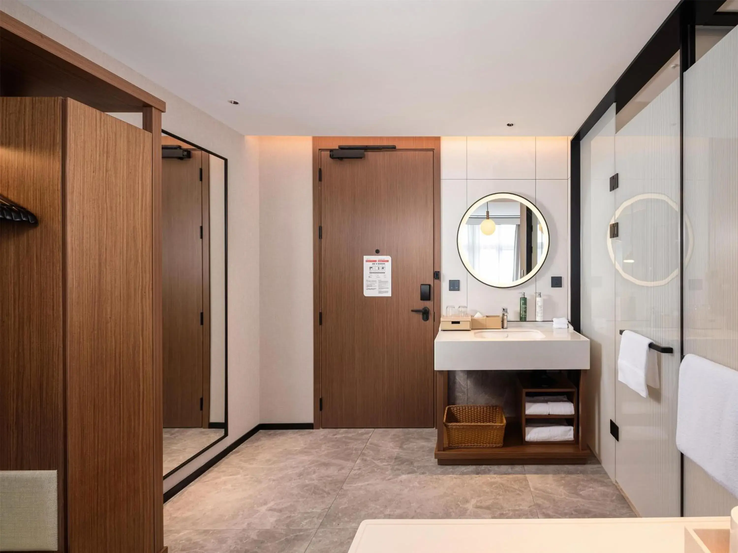 King Room with River View in Hilton Garden Inn Huangshan Huizhou King Room with River View in Hilton Garden Inn Huangshan Huizhou