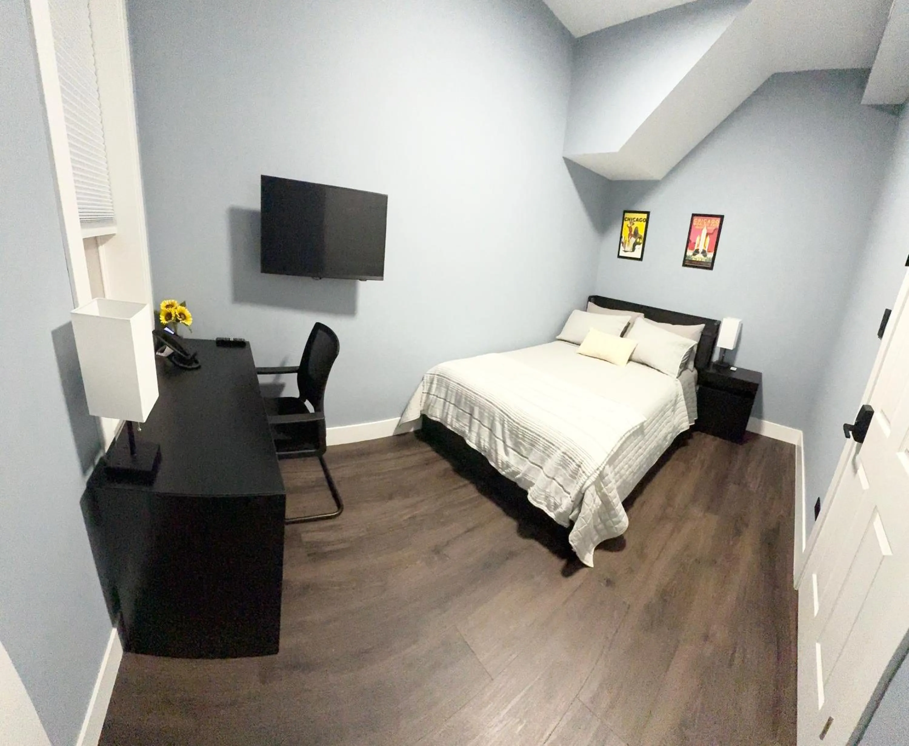 Double Room with Private External Bathroom in The Den Hotel