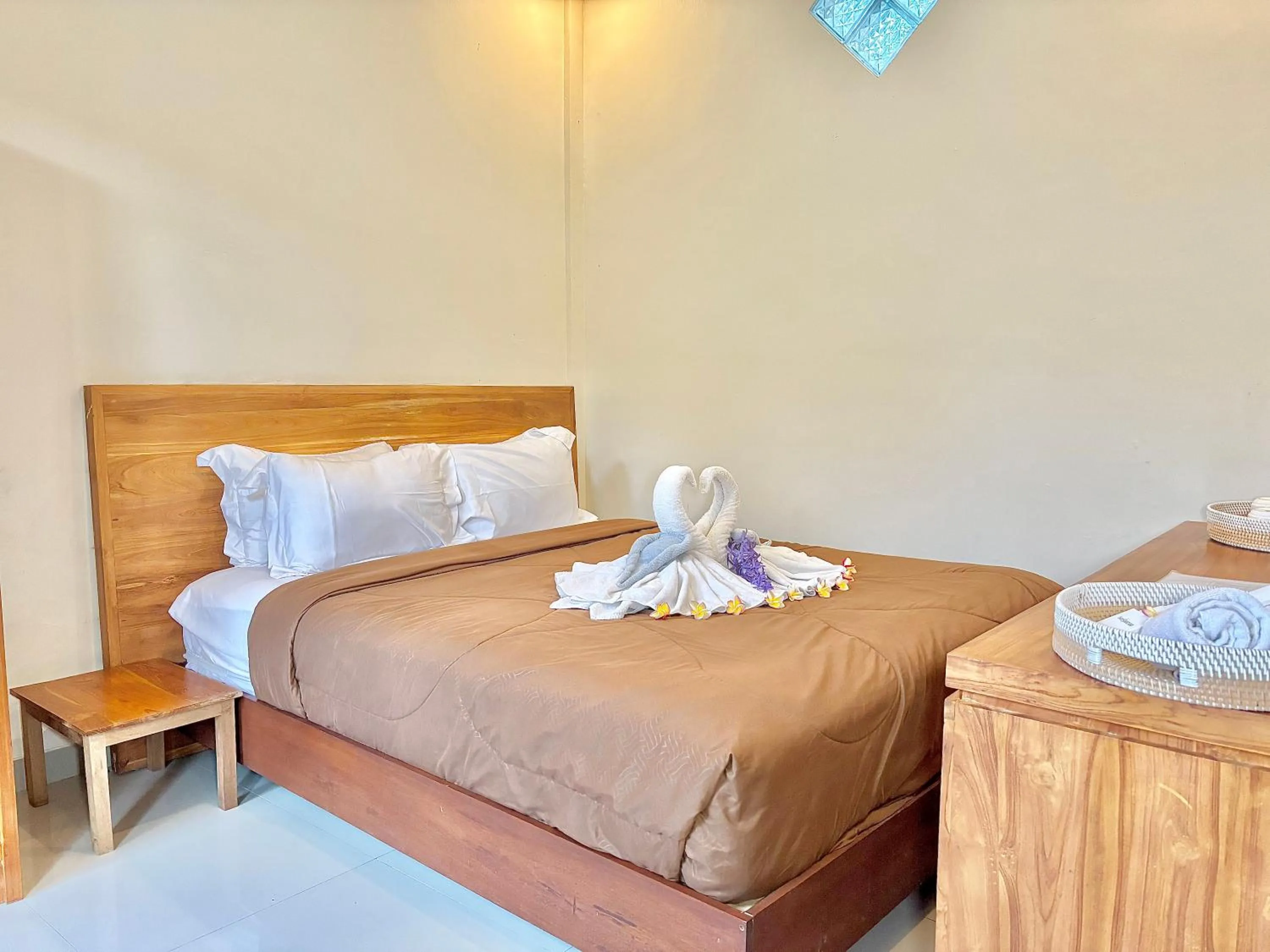 Bed in Kamayu Ubud by Puri Signatures