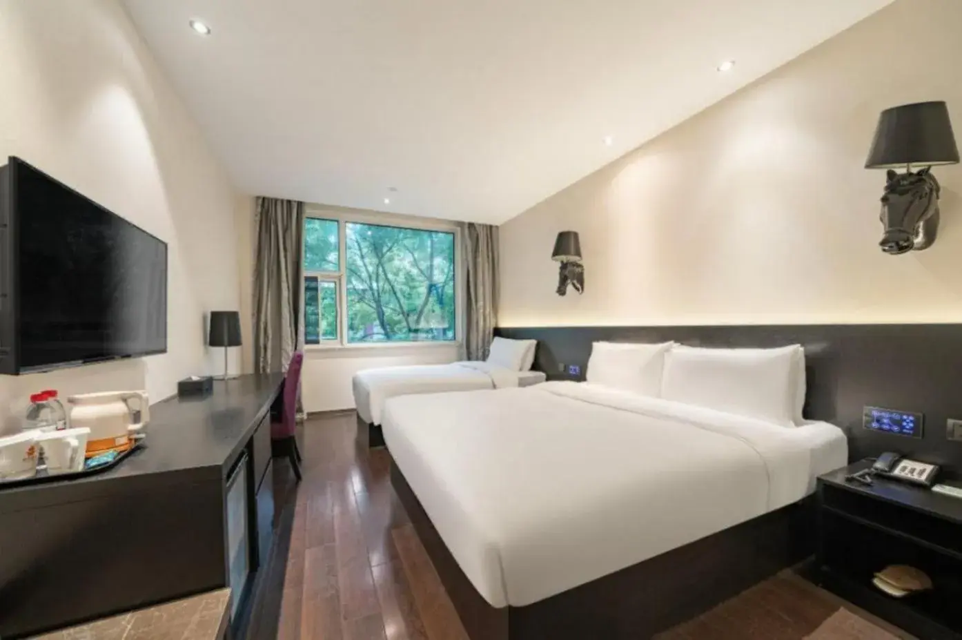 Family Room with Shower in Juyue hotel Hongqiao Airport Family Room with Shower in Juyue hotel Hongqiao Airport