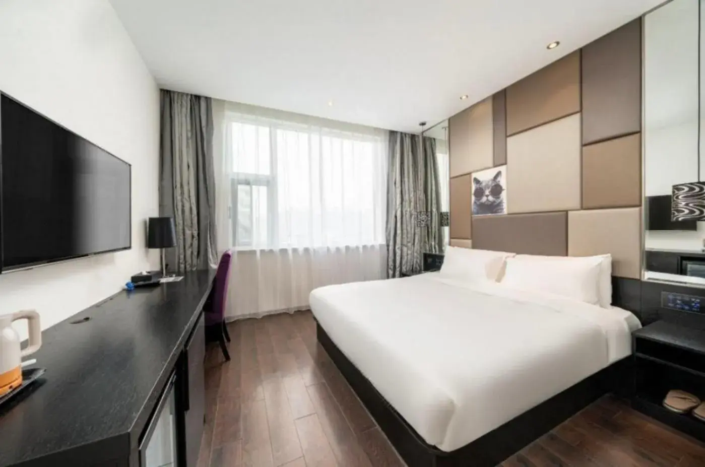 Deluxe Double Room with Shower in Juyue hotel Hongqiao Airport Deluxe Double Room with Shower in Juyue hotel Hongqiao Airport