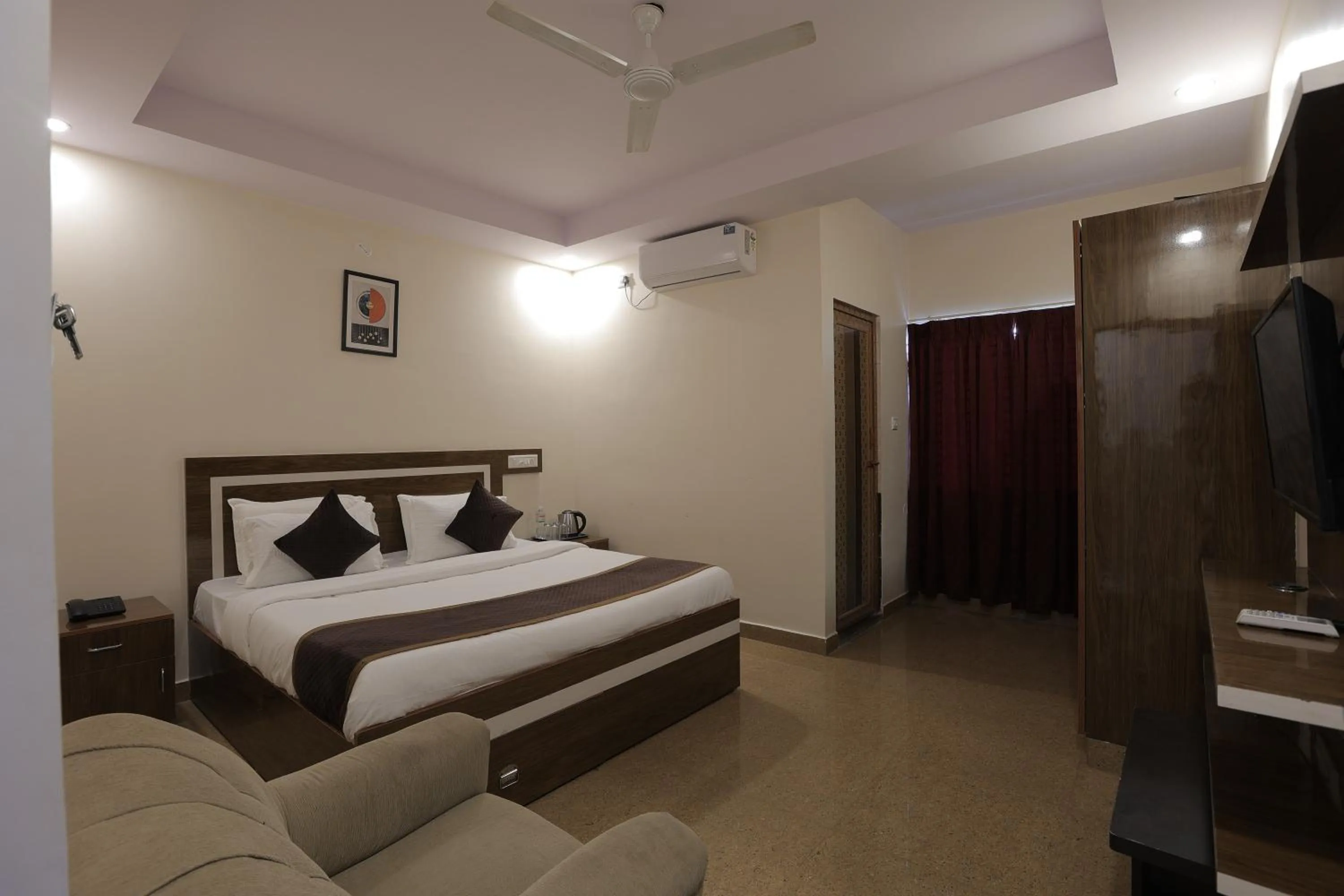 Bedroom, Bed in Hotel Parkview Inn