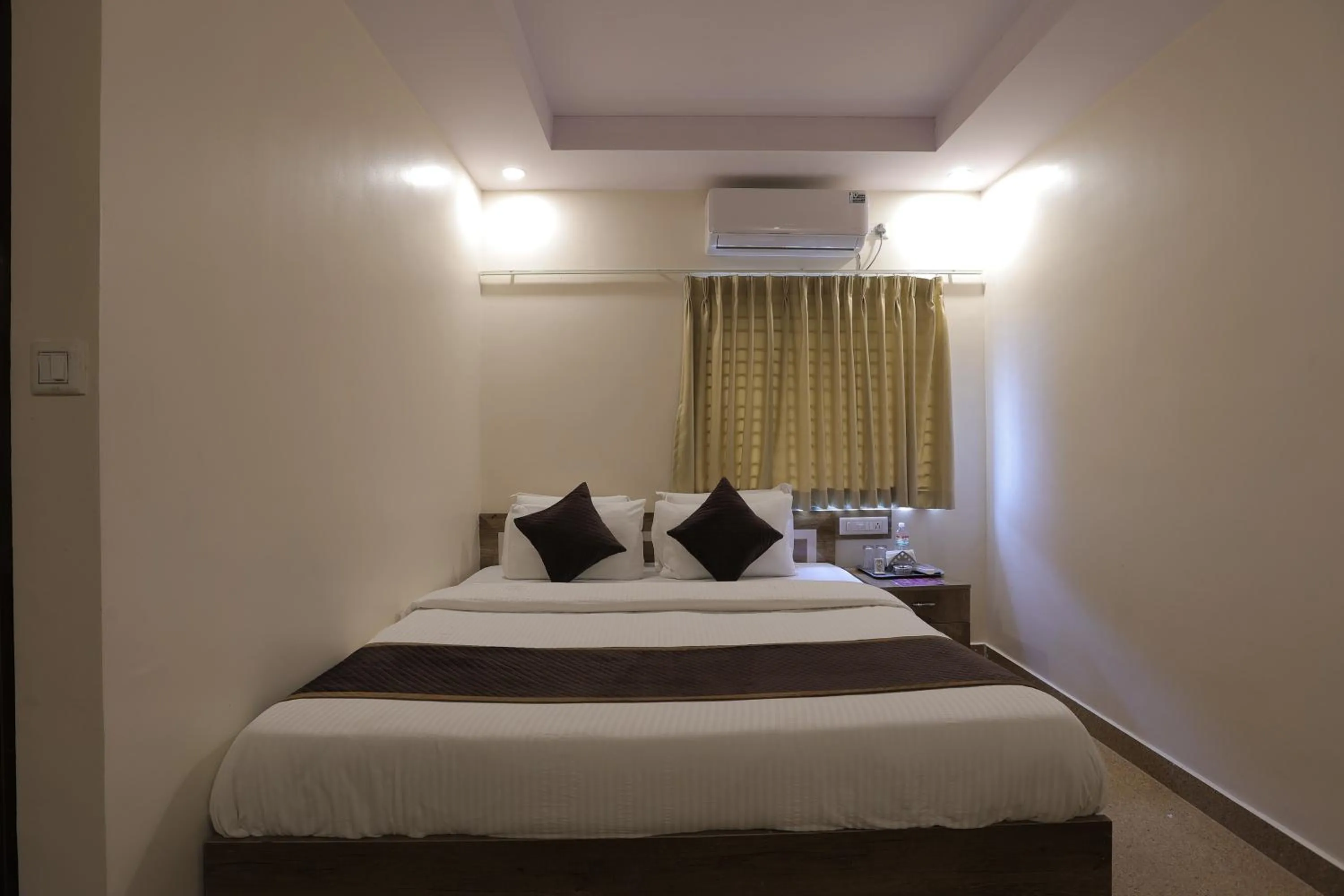 Bedroom, Bed in Hotel Parkview Inn