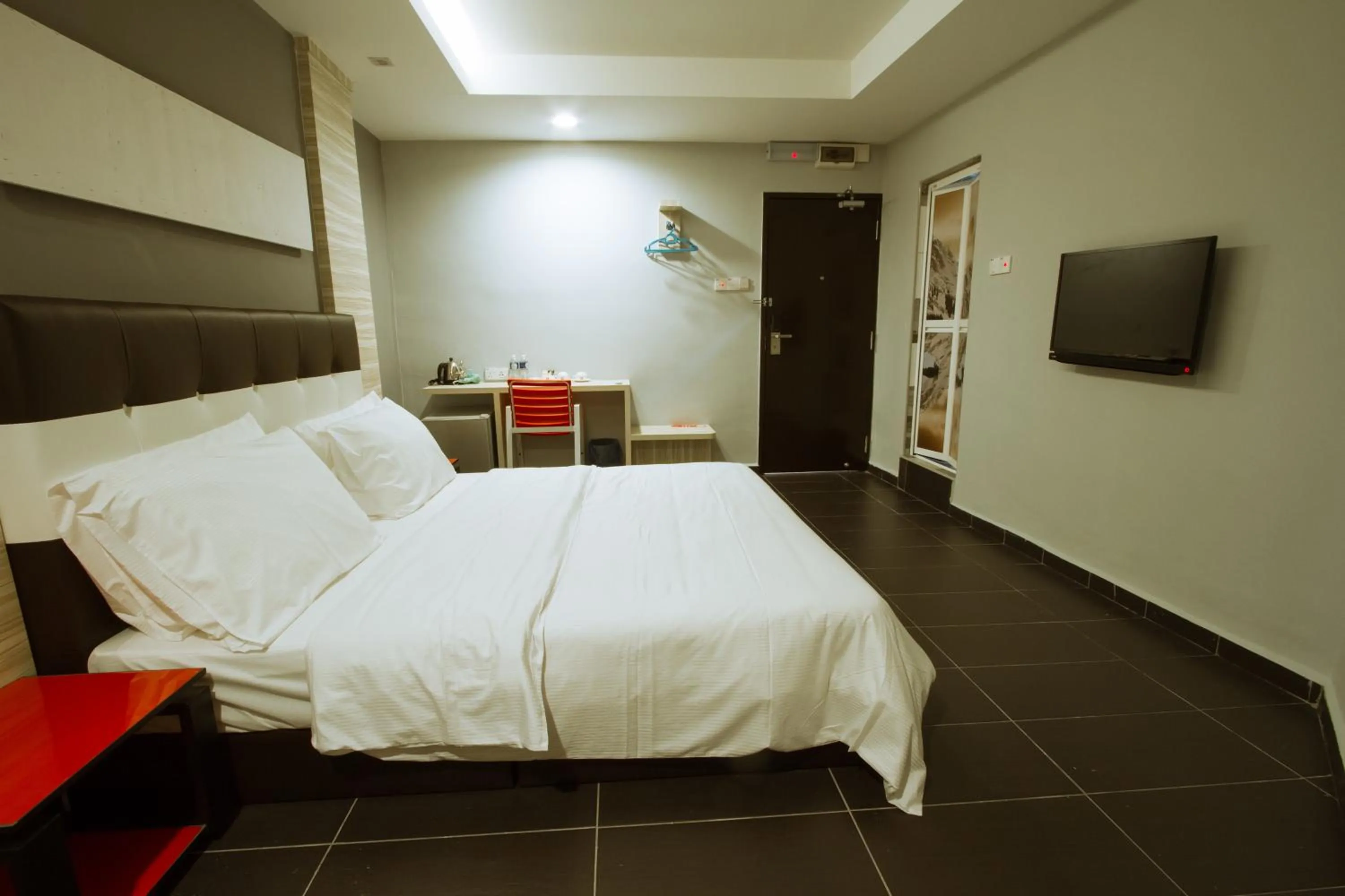 Bedroom, Bed in JS Hotel