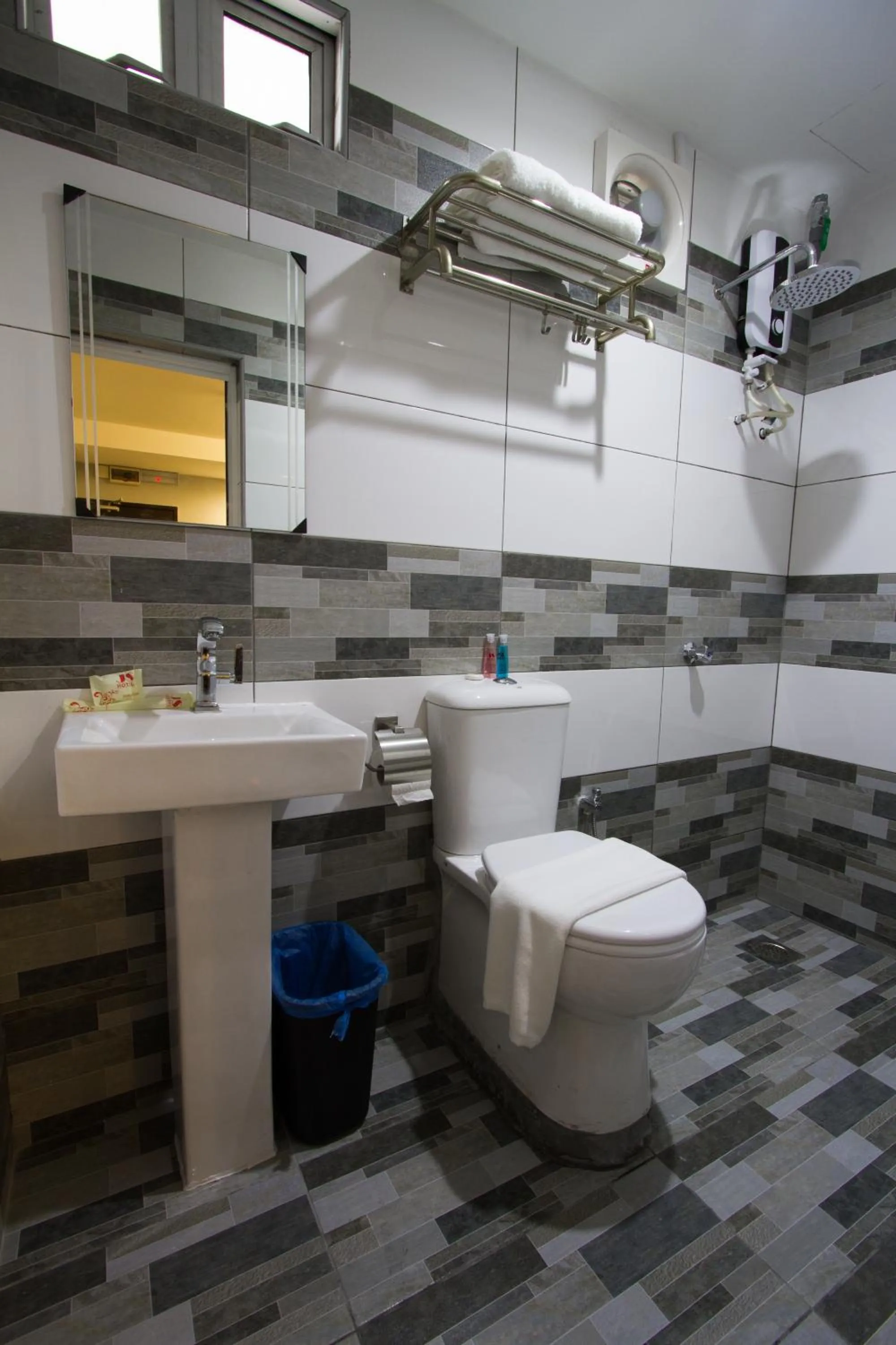 Bathroom in JS Hotel