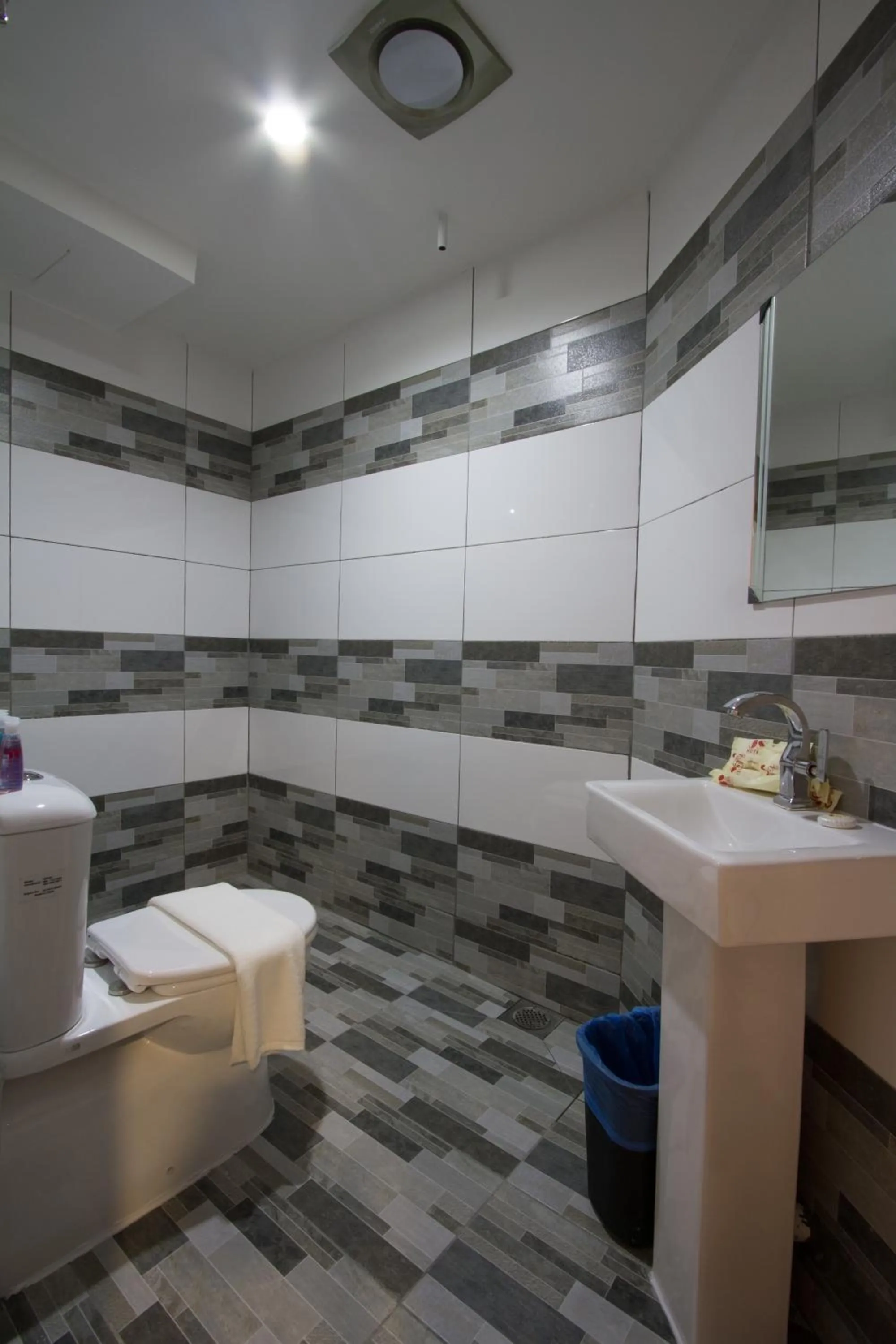 Bathroom in JS Hotel