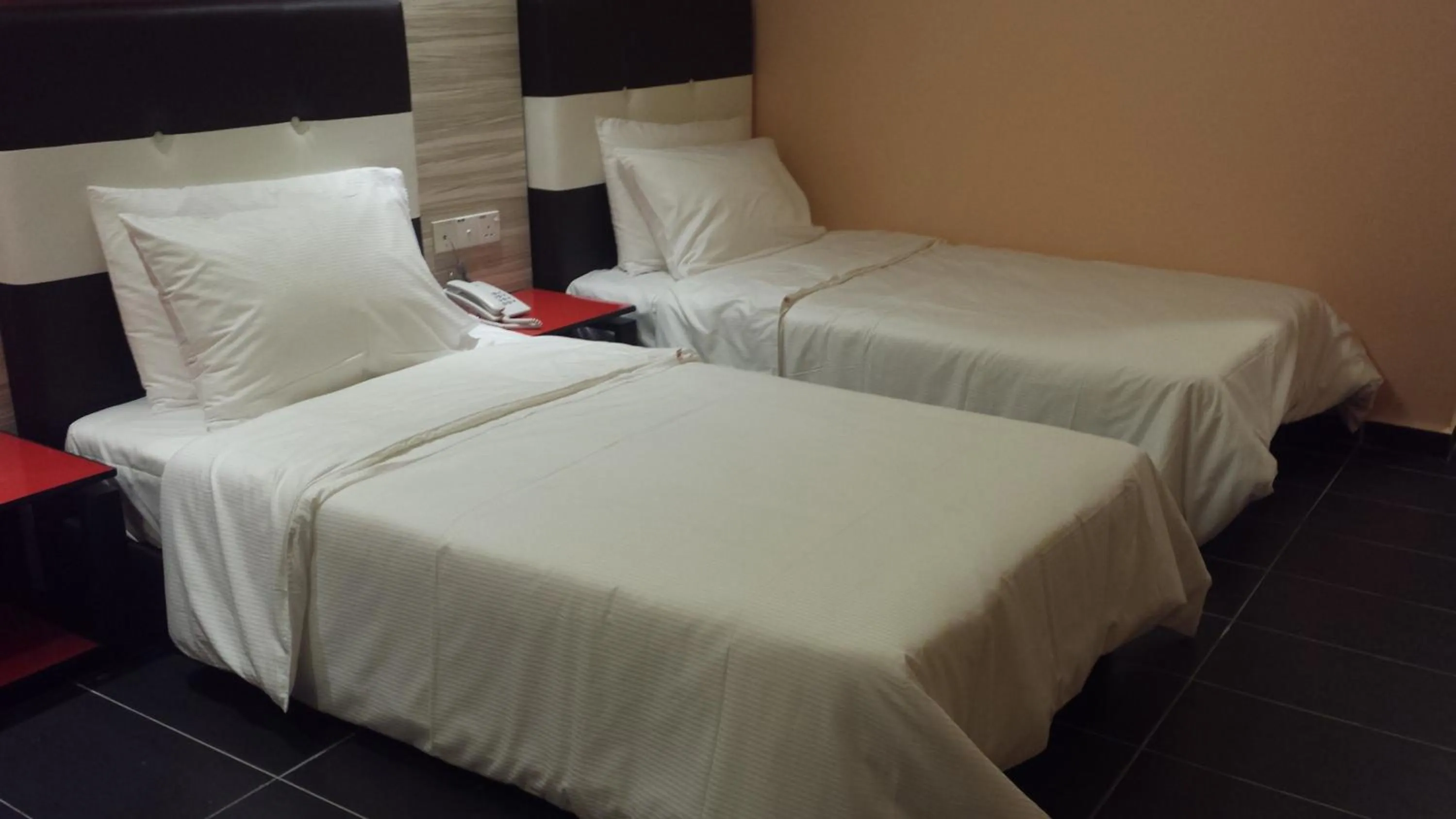 Bathroom, Bed in JS Hotel