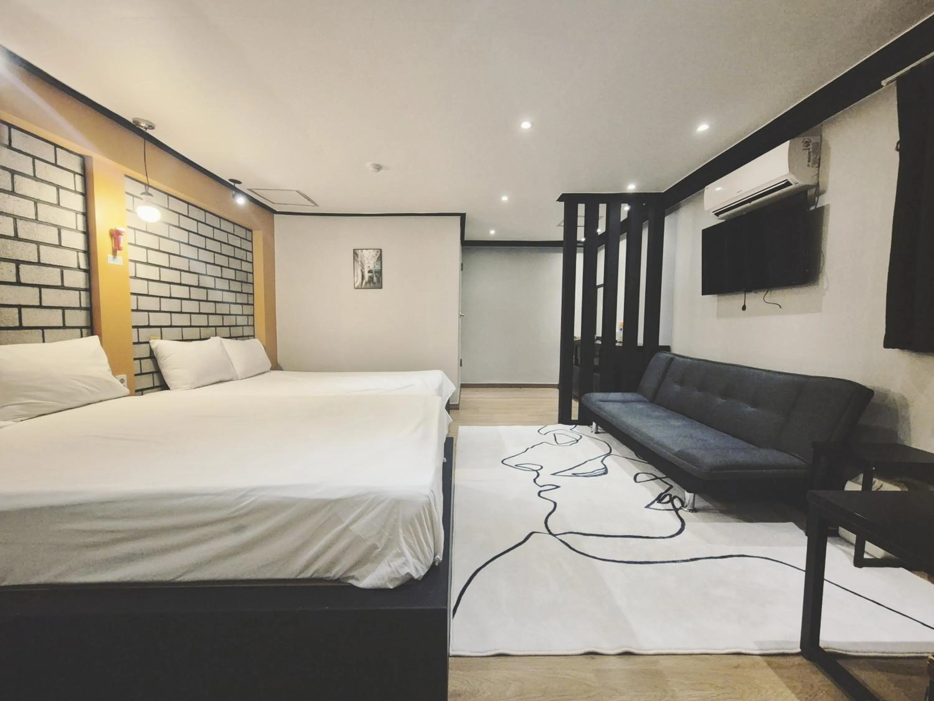 Photo of the whole room, Bed in AnOn Hostel Seongsu-Konkuk