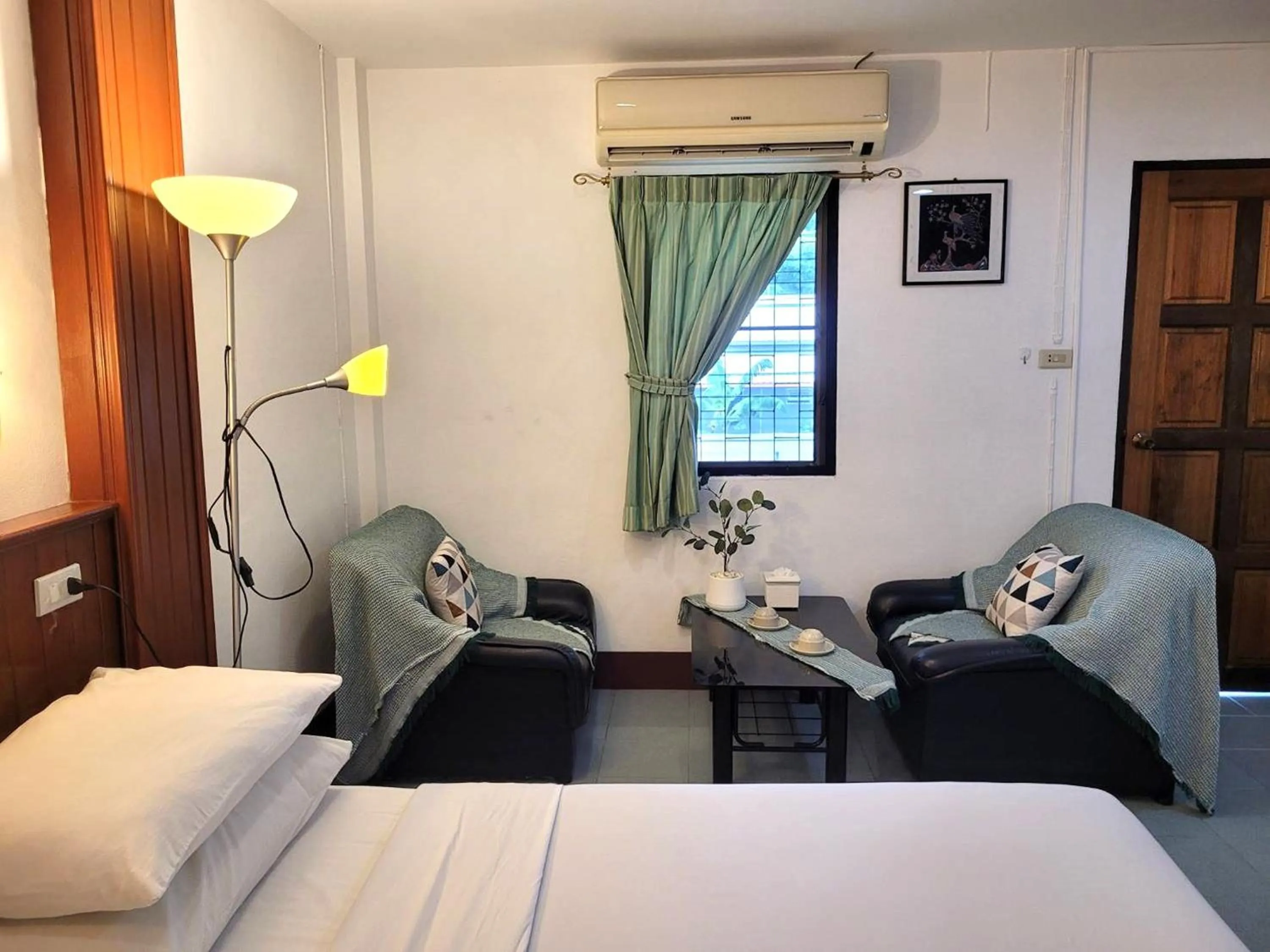 Photo of the whole room, Bed in Rabbit Mansion Patong Hotel