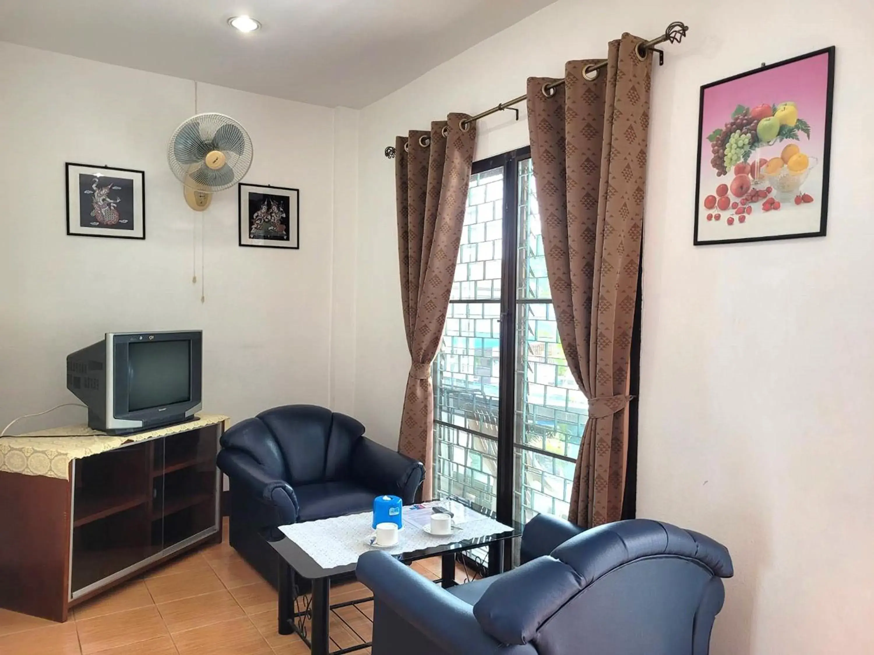 Living room in Rabbit Mansion Patong Hotel Living room in Rabbit Mansion Patong Hotel