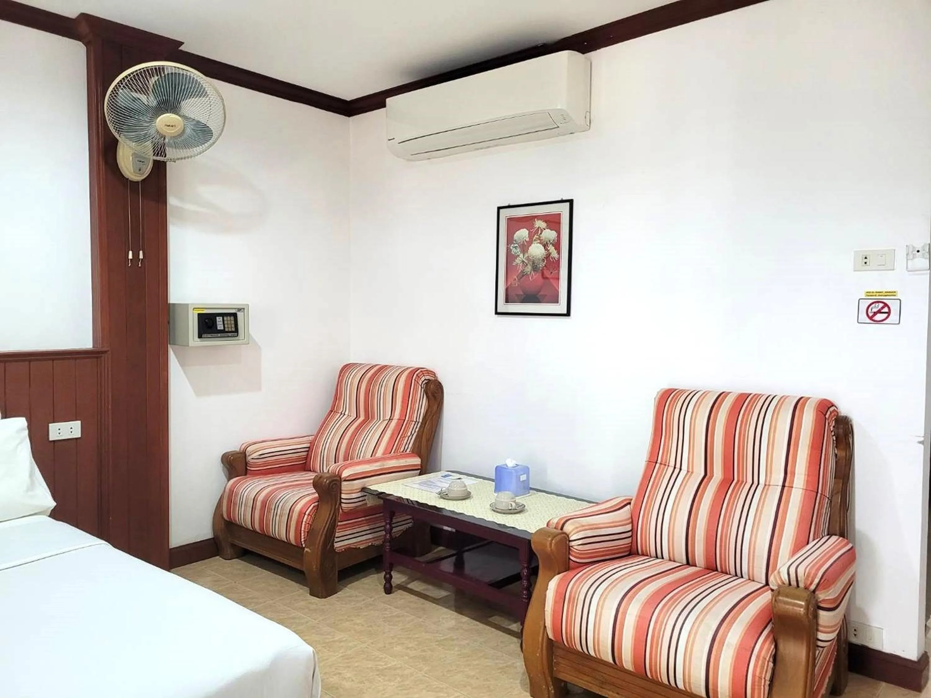 Bedroom, Bed in Rabbit Mansion Patong Hotel