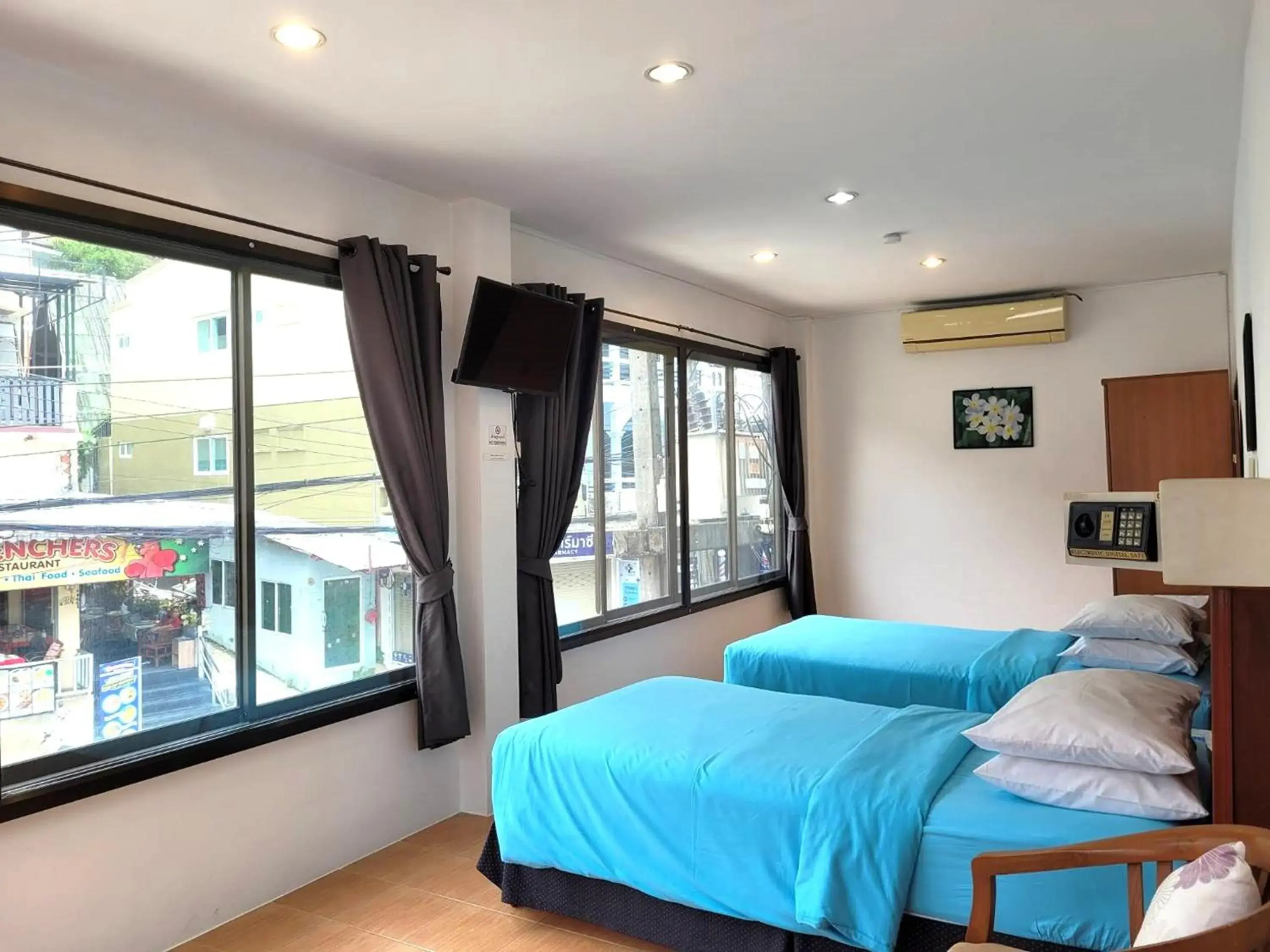 Bed in Rabbit Mansion Patong Hotel Bed in Rabbit Mansion Patong Hotel