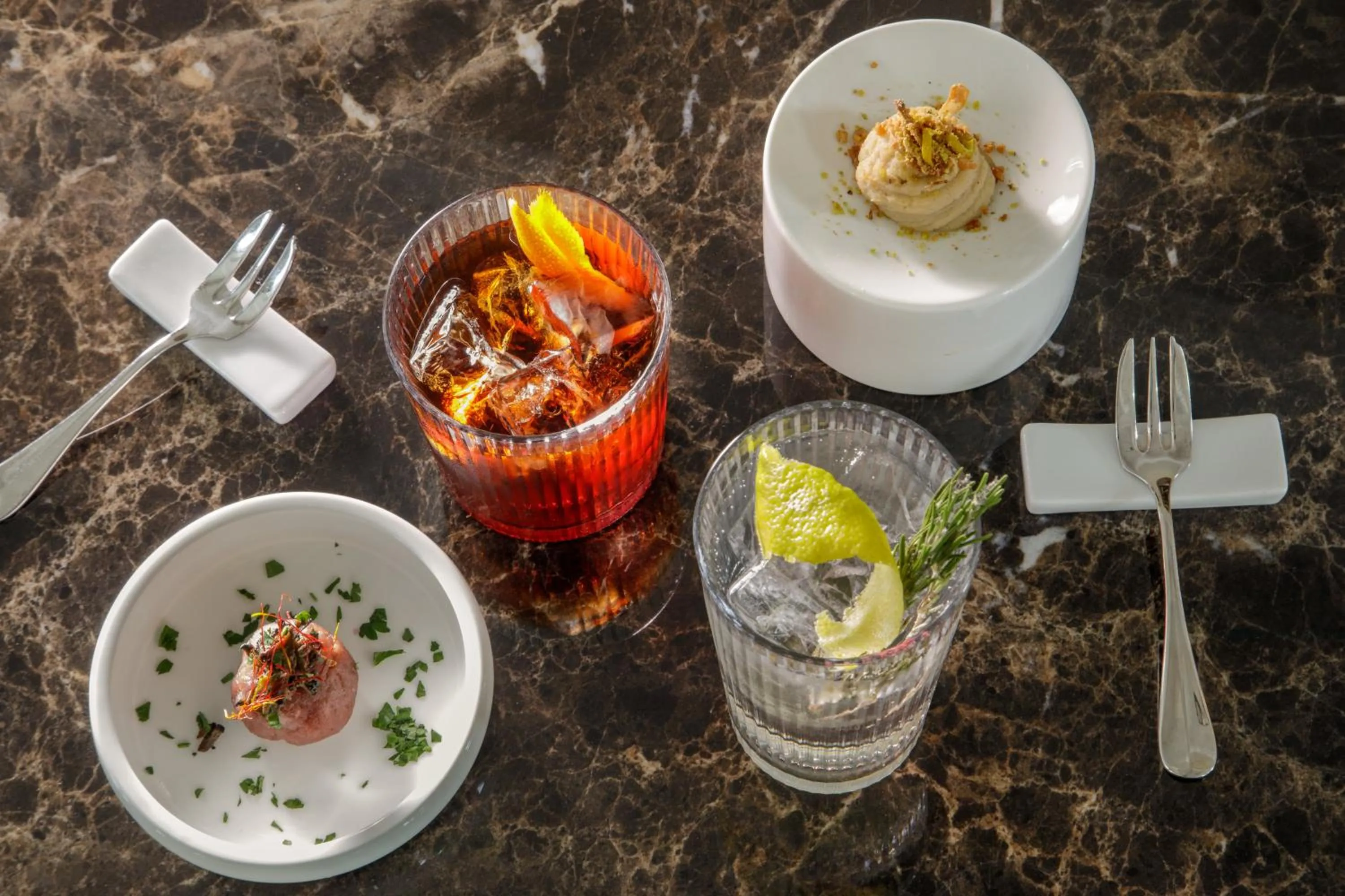 Restaurant/places to eat in Villa Miliani