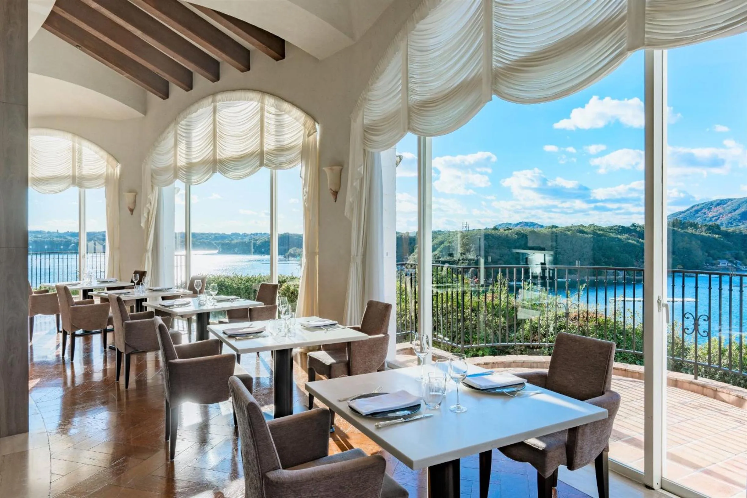 Restaurant/places to eat in Miyako Resort Shima Bayside Terrace