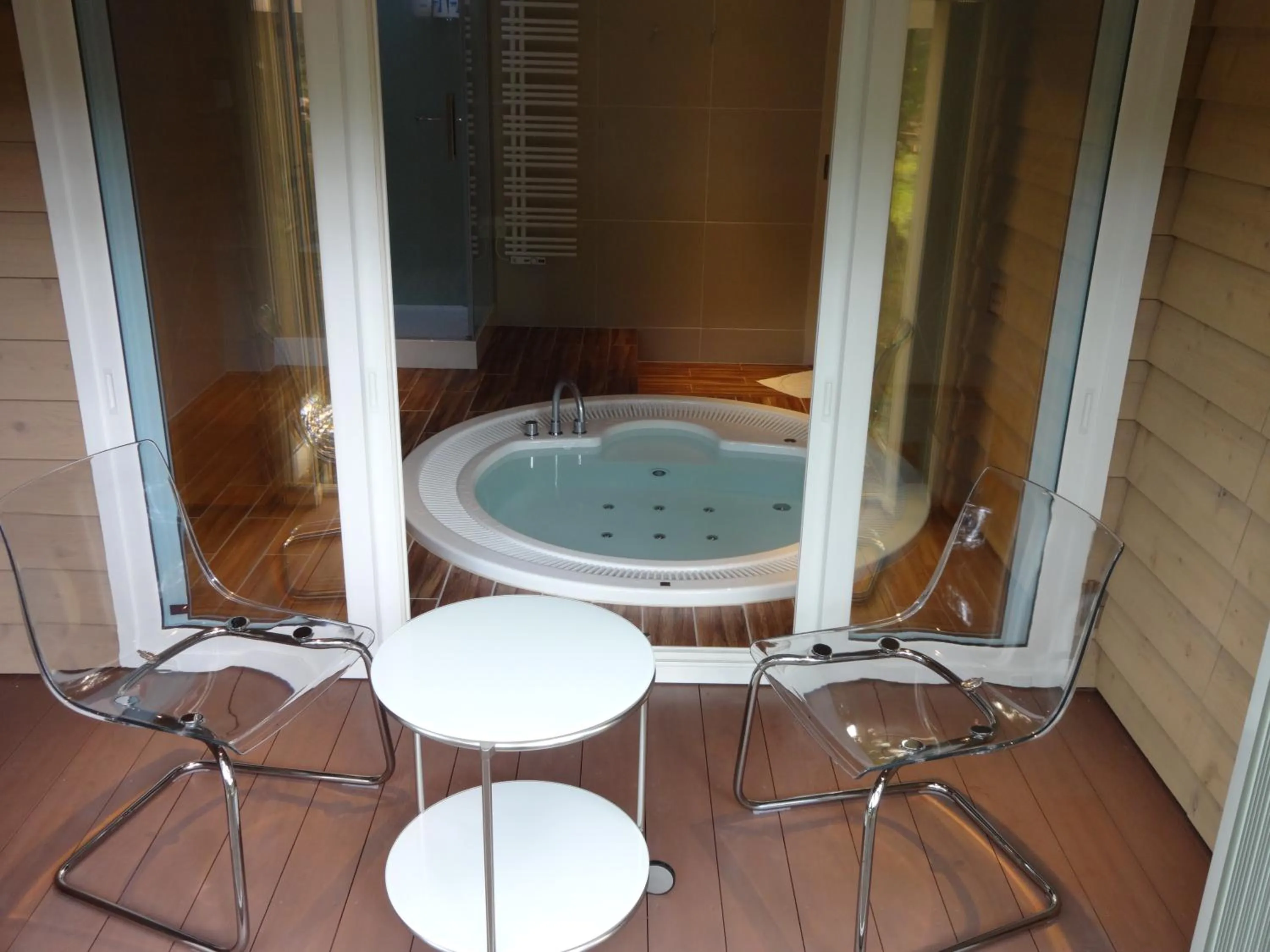 Hot Spring Bath in La Cachette