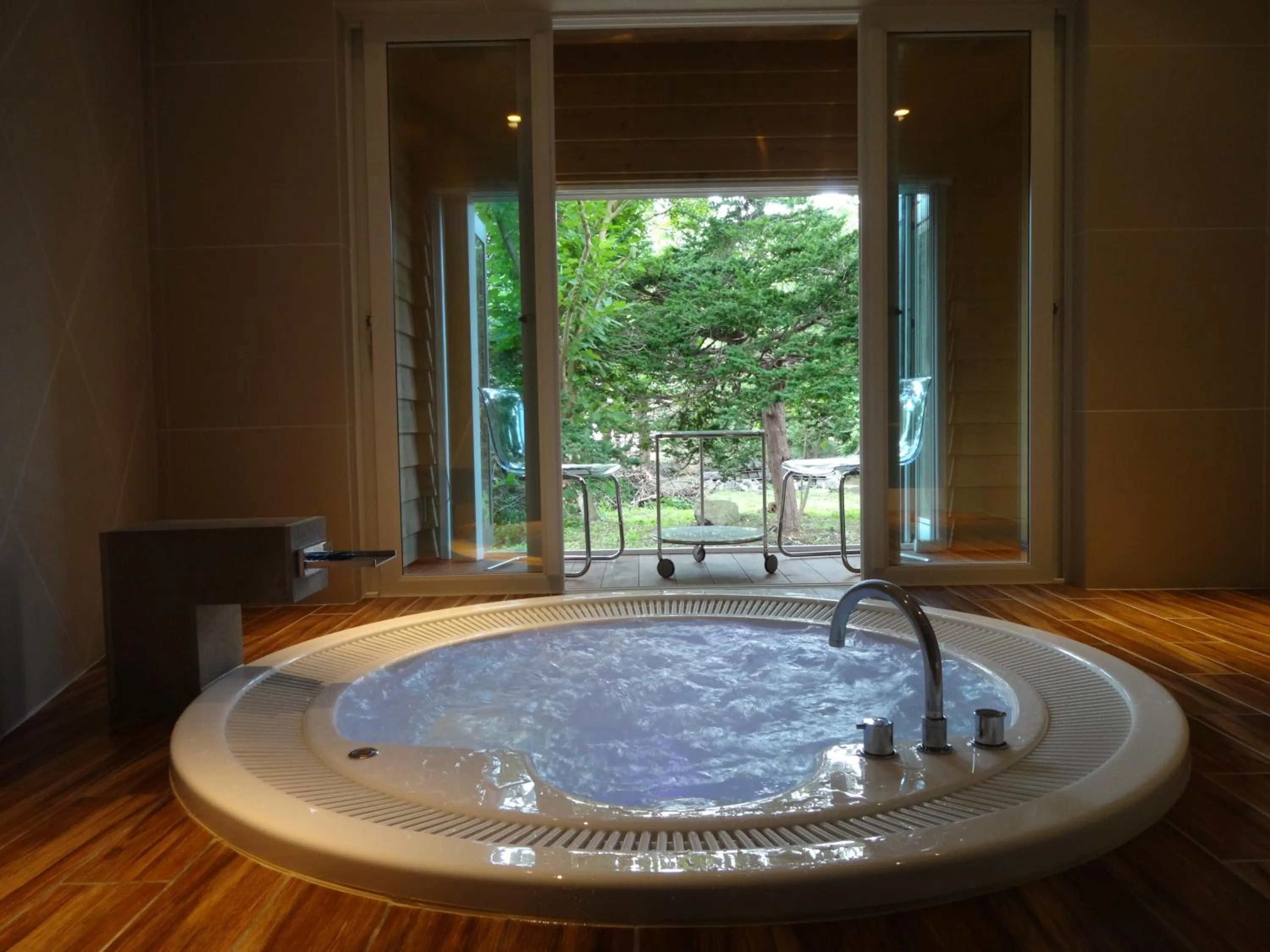 Hot Spring Bath in La Cachette