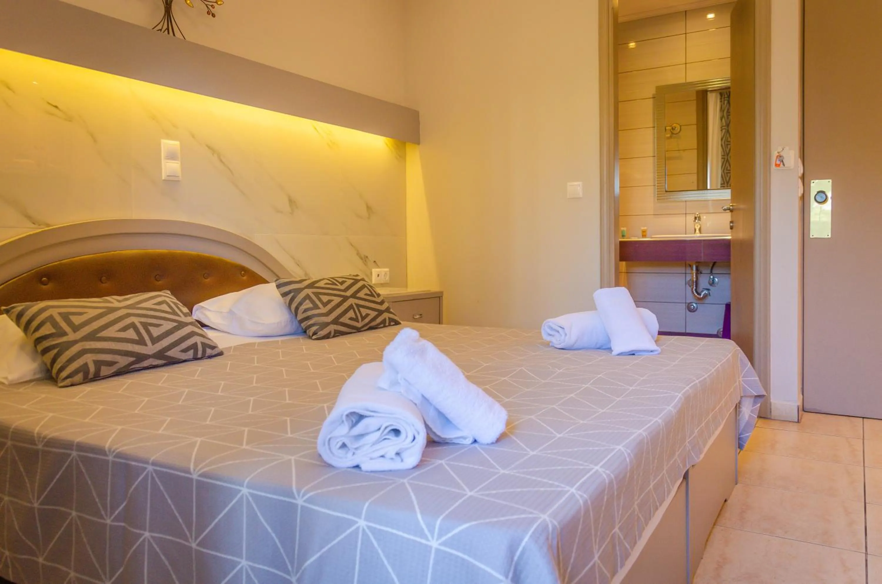 Photo of the whole room, Bed in Villa Eden