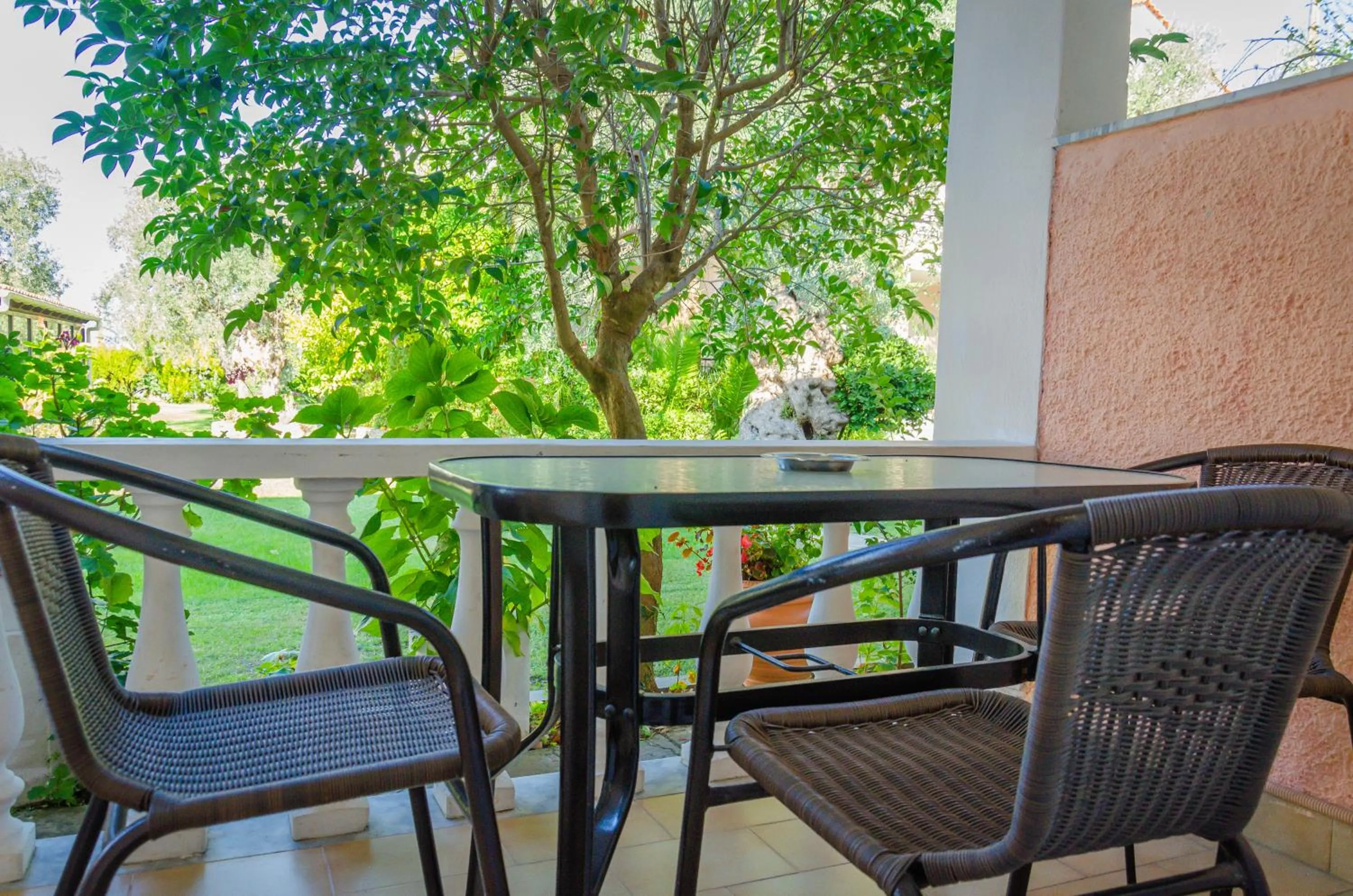 Balcony/Terrace in Villa Eden
