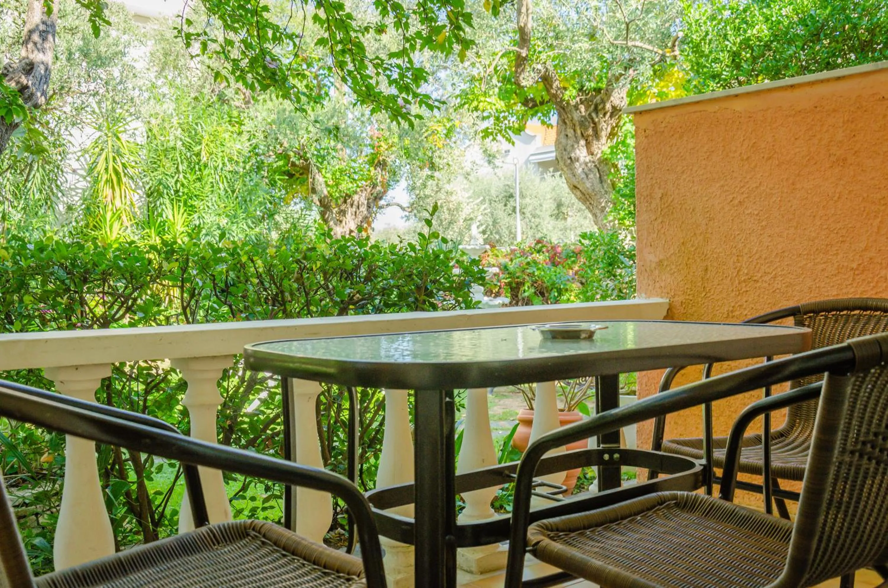 Balcony/Terrace in Villa Eden