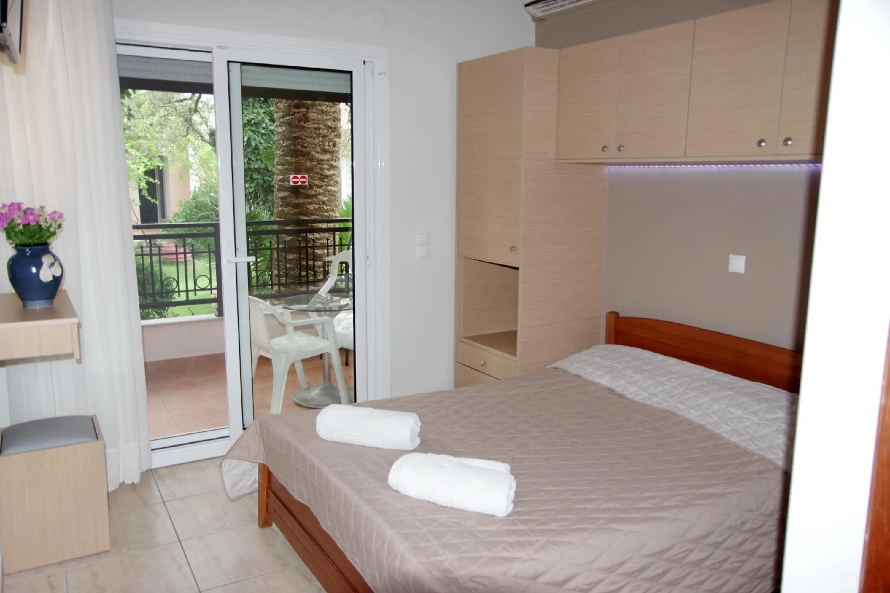 Bed in Villa Eden